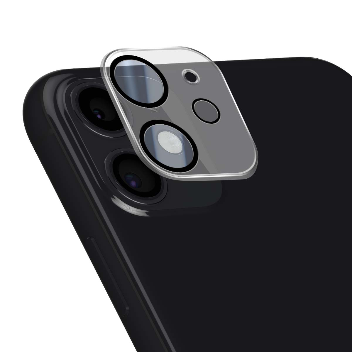Een glazen lens met drie ronde uitsparingen ligt op de achterkant van een zwarte smartphone.