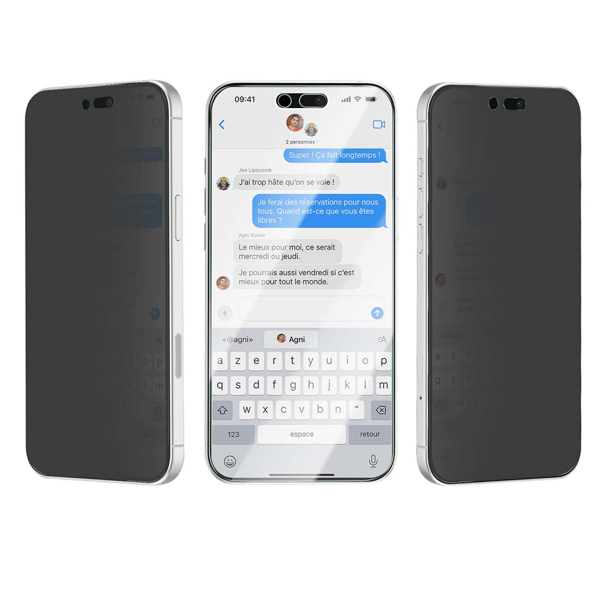 Drie iPhones tonen een chat-app met Franse berichten.