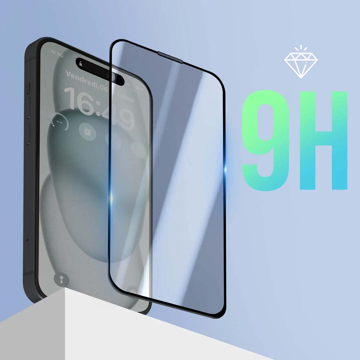 Een smartphone met schermprotector in de buurt, 9H hardheid.
