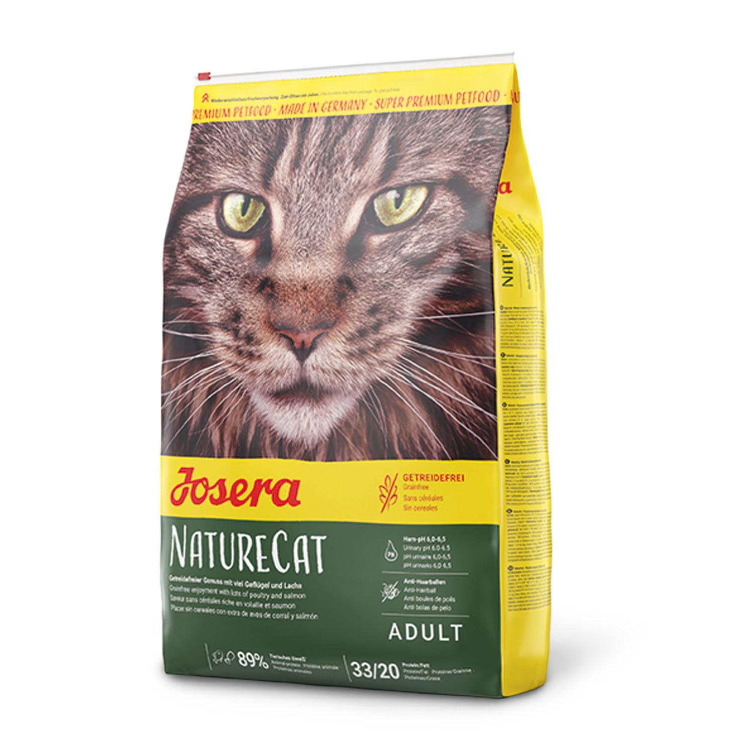 Worek karmy dla kotów Josera Naturecat z wizerunkiem kota z przodu.