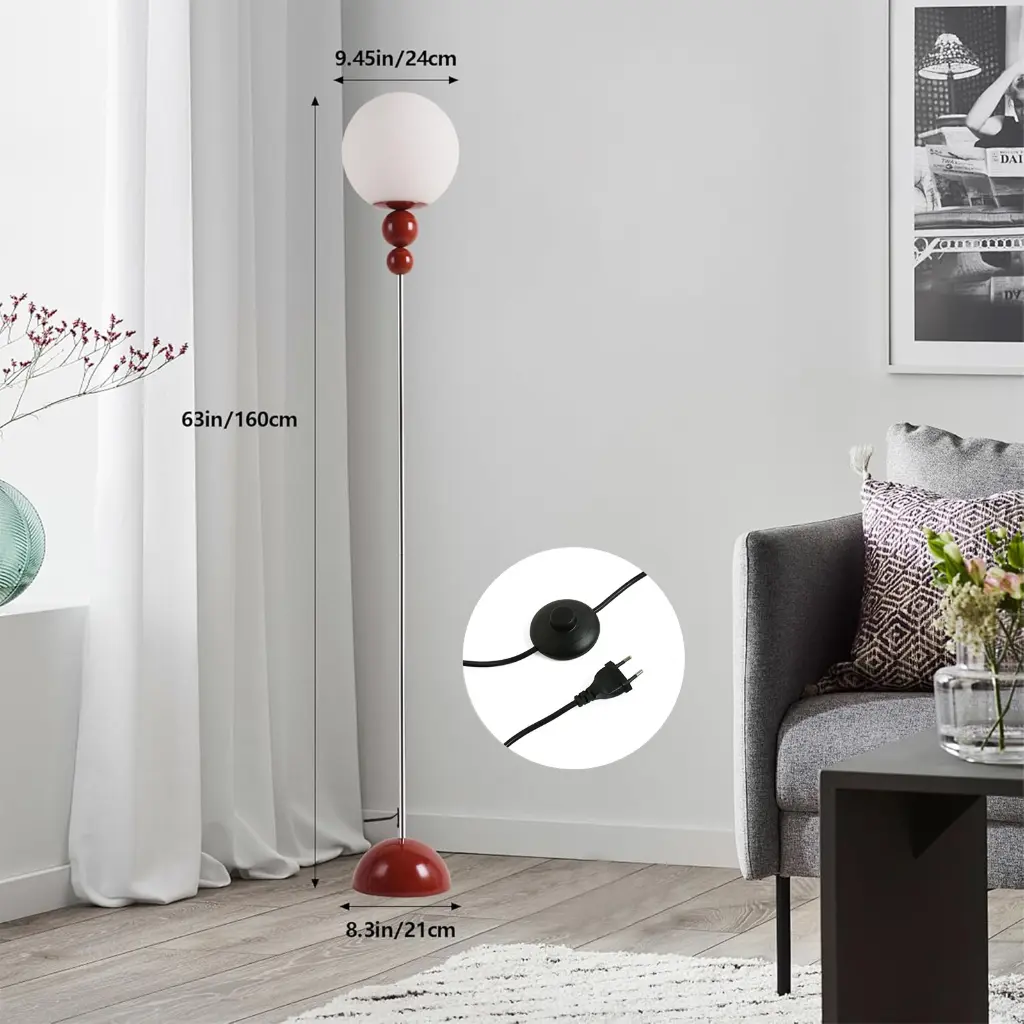 Lámpara de pie roja con globo blanco y detalles en madera, 160cm.