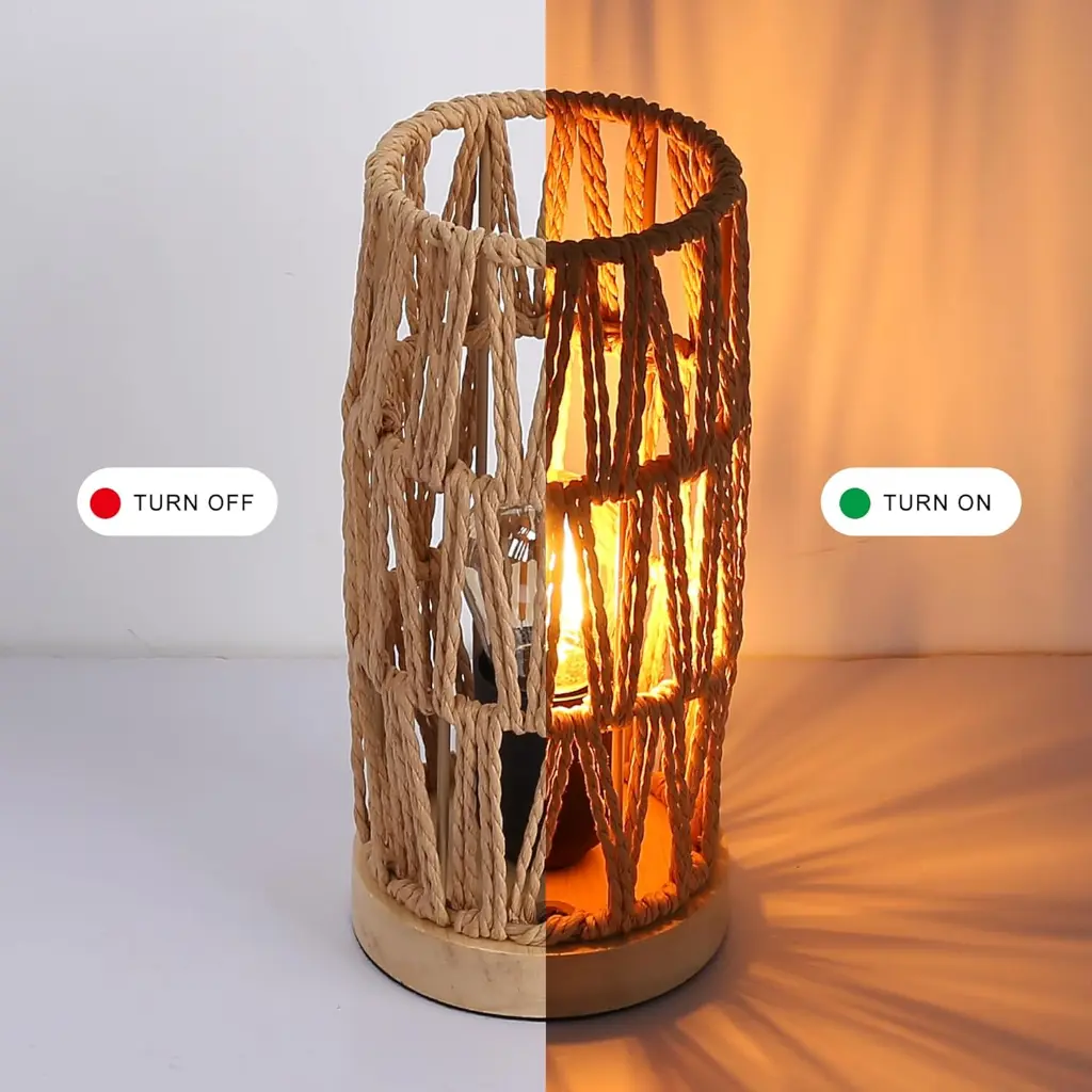 Lámpara con pantalla de macramé, dividida entre apagada y encendida.