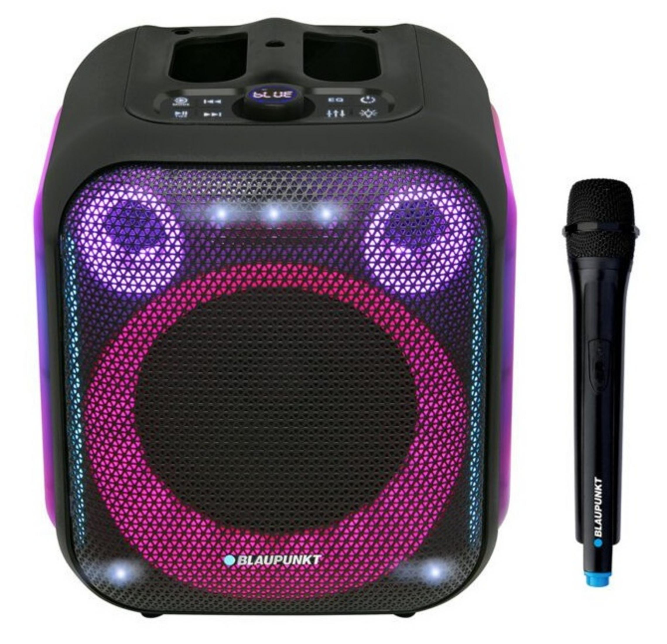 Uno speaker illuminato con microfono. Luci viola e blu.