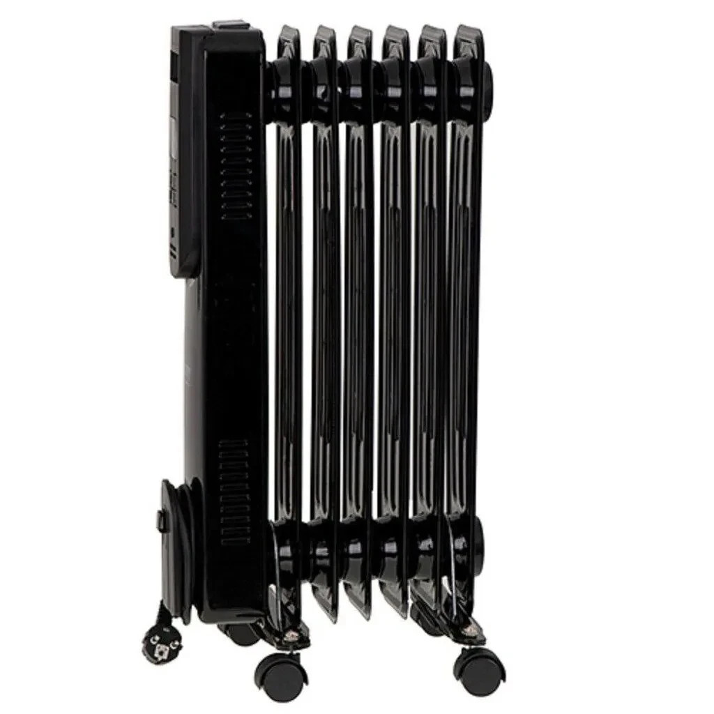 Ein schwarzer, stehender Ölradiator mit Rollen und einem Bedienfeld.