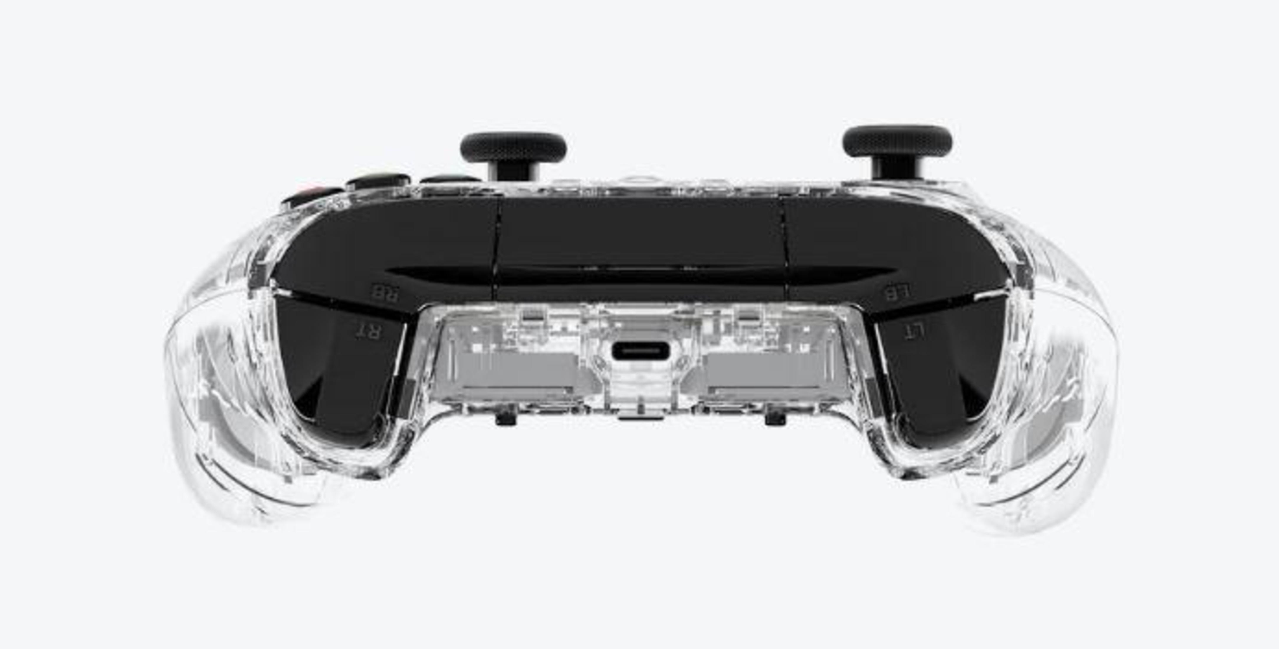 Przezroczysty kontroler z czarnymi akcentami i portem USB-C.
