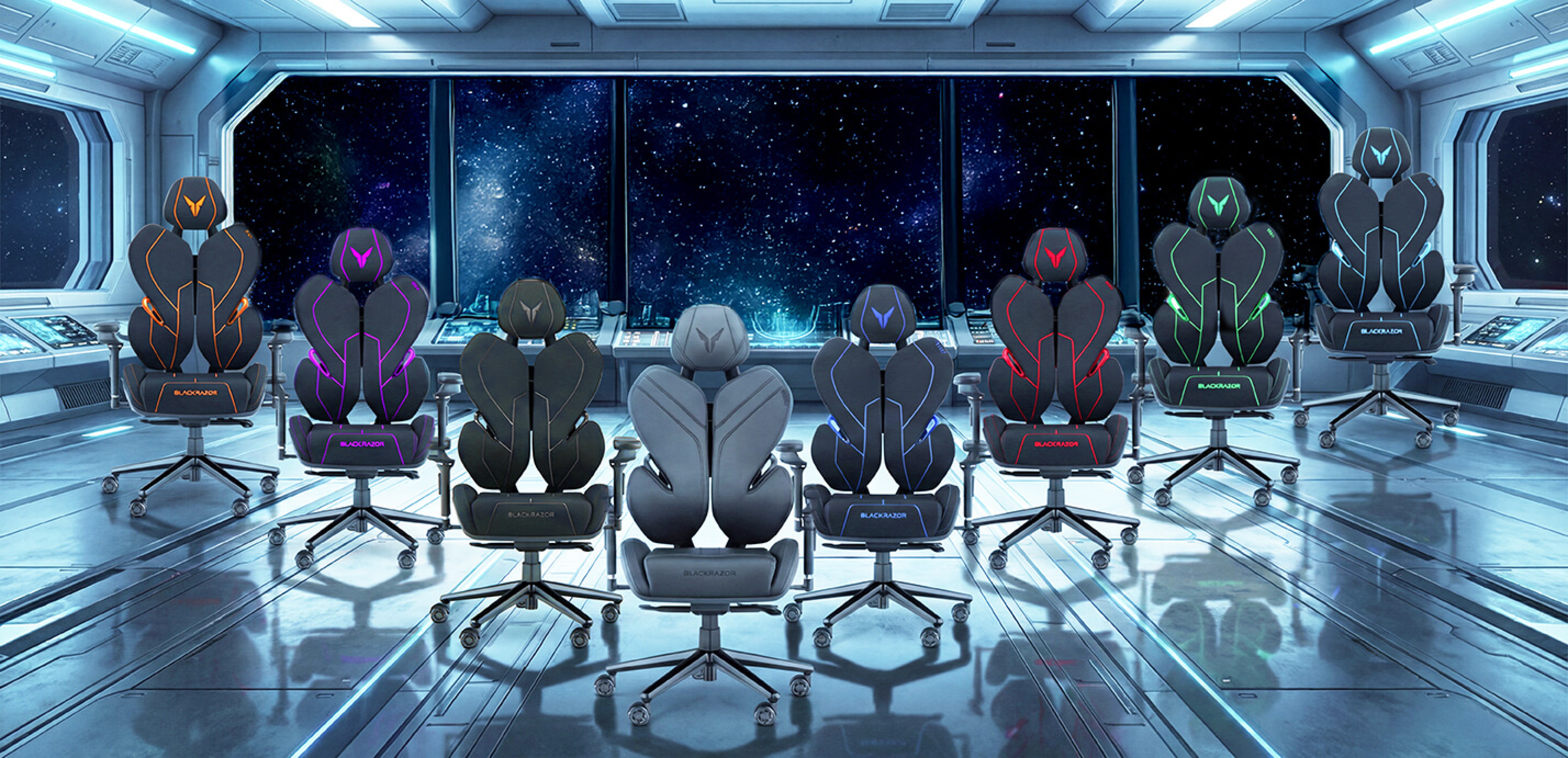 Siedem foteli gamingowych z podświetlanymi akcentami w futurystycznym wnętrzu statku.