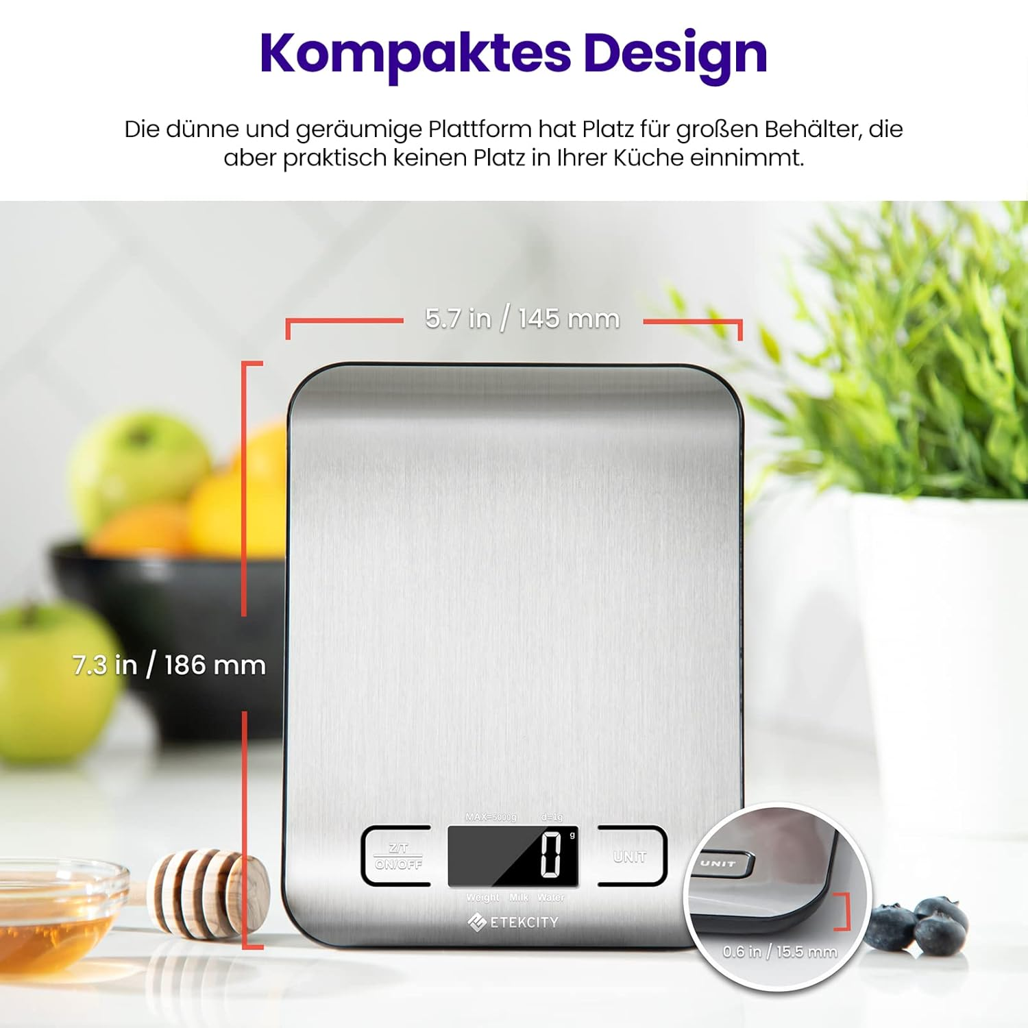 Edelstahlwaage mit Maßen, daneben Honig und Beeren. Kompaktes Design.