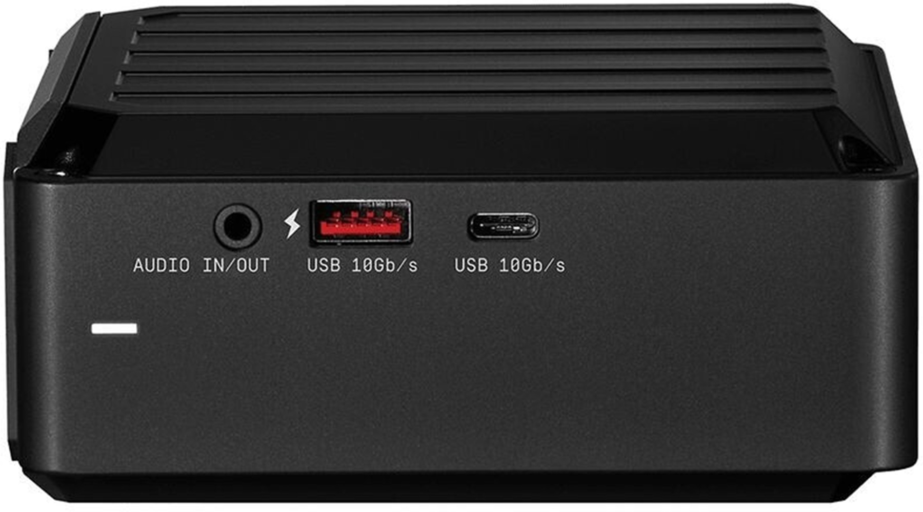 Schwarzes Gerät mit Audio In/Out, USB-A und USB-C Anschlüssen.