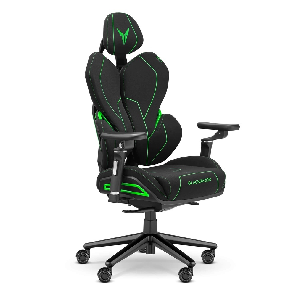 Czarny fotel gamingowy z zielonymi akcentami i zagłówkiem.