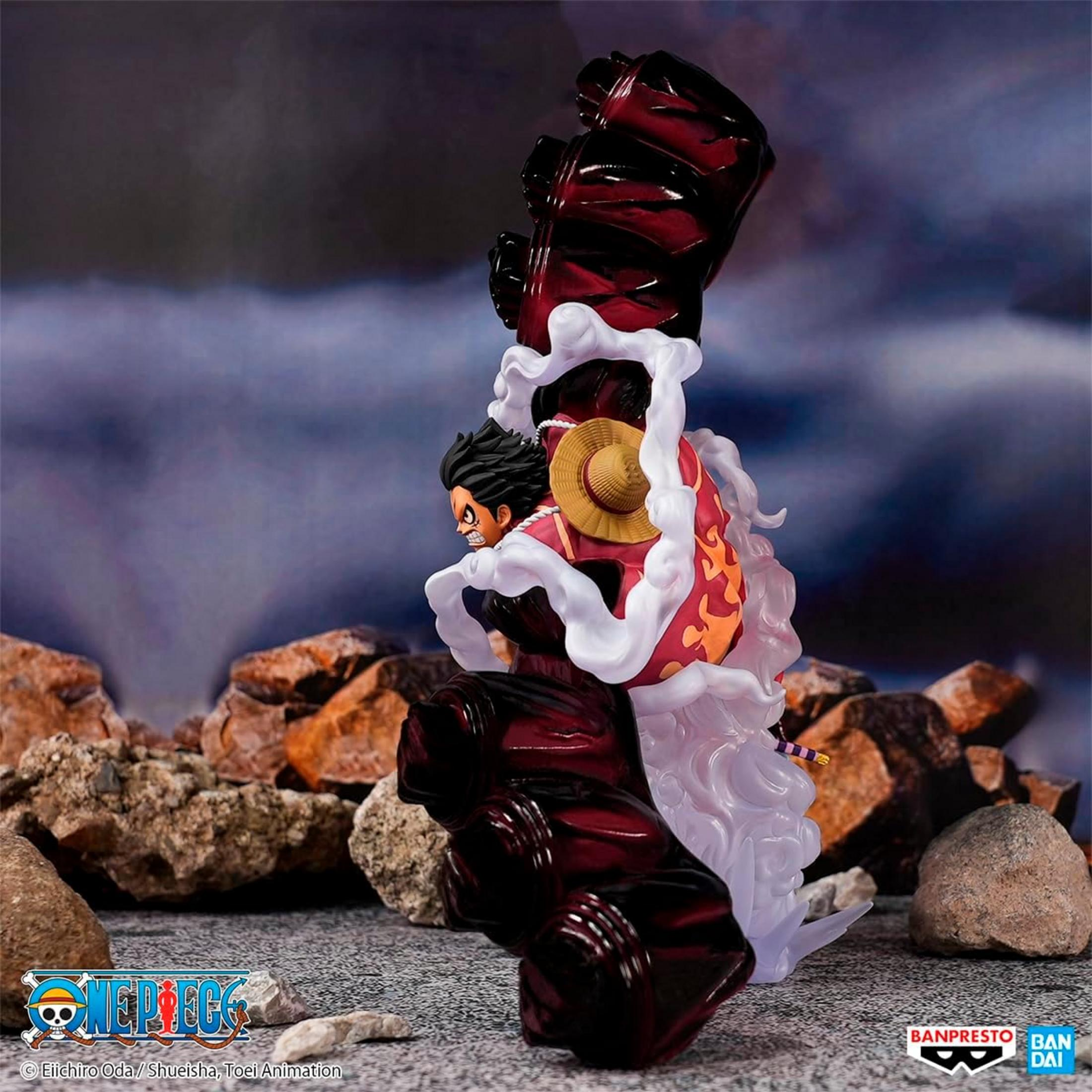 Eine Figur von Monkey D. Luffy in seiner Gear 5-Form mit rauchigen Elementen.