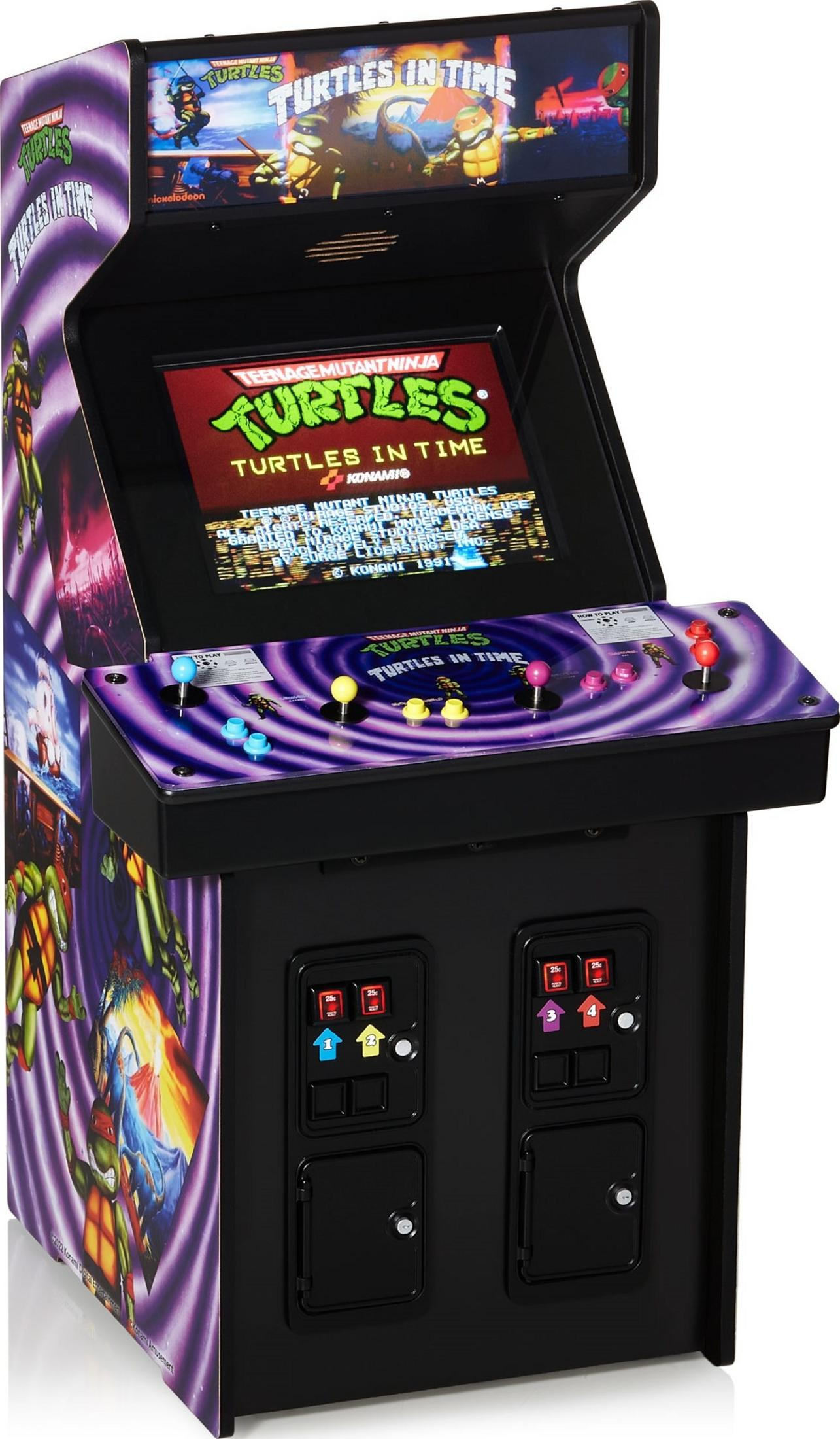 Una macchina arcade "Teenage Mutant Ninja Turtles: Turtles in Time" con grafica colorata.