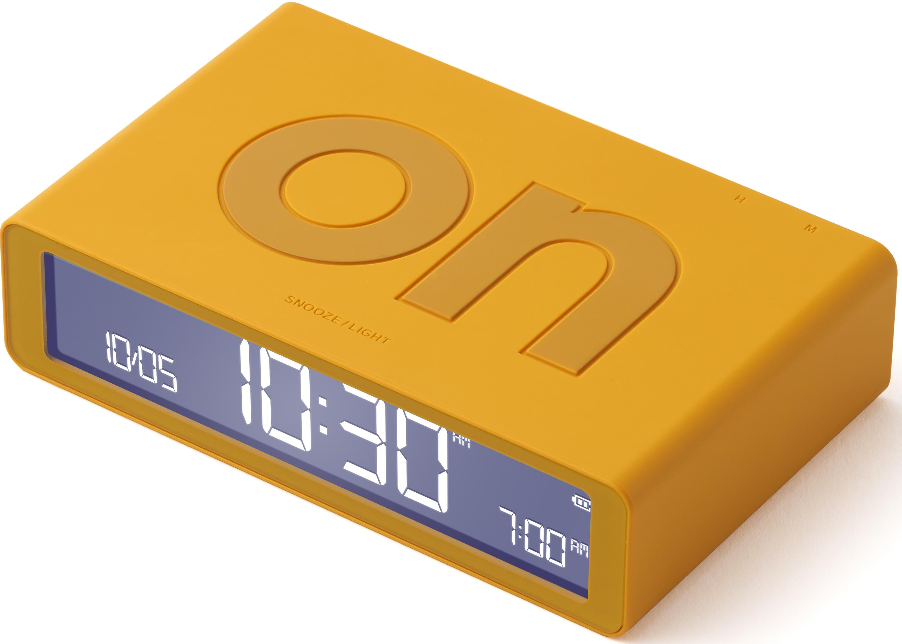 Ein gelber Digitalwecker mit "on"-Aufdruck und blauer Anzeige. Aktuelle Zeit 10:05.