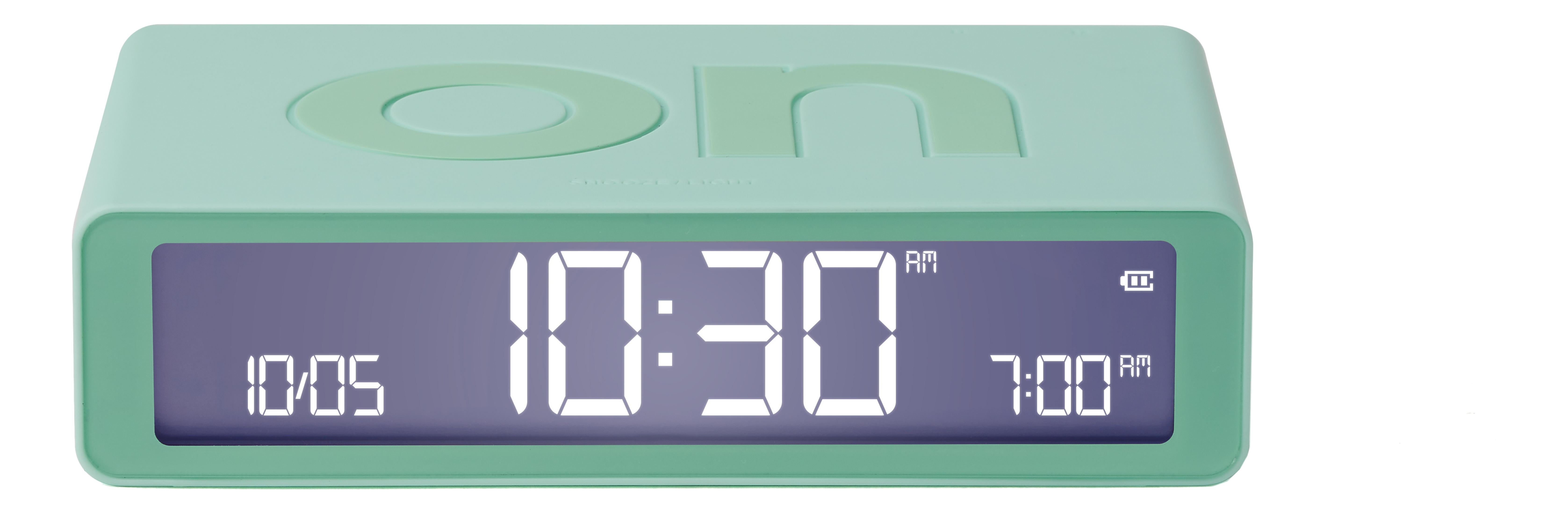 Grüne Digitaluhr zeigt 10:05, 10:30 und 7:00 Uhr an.