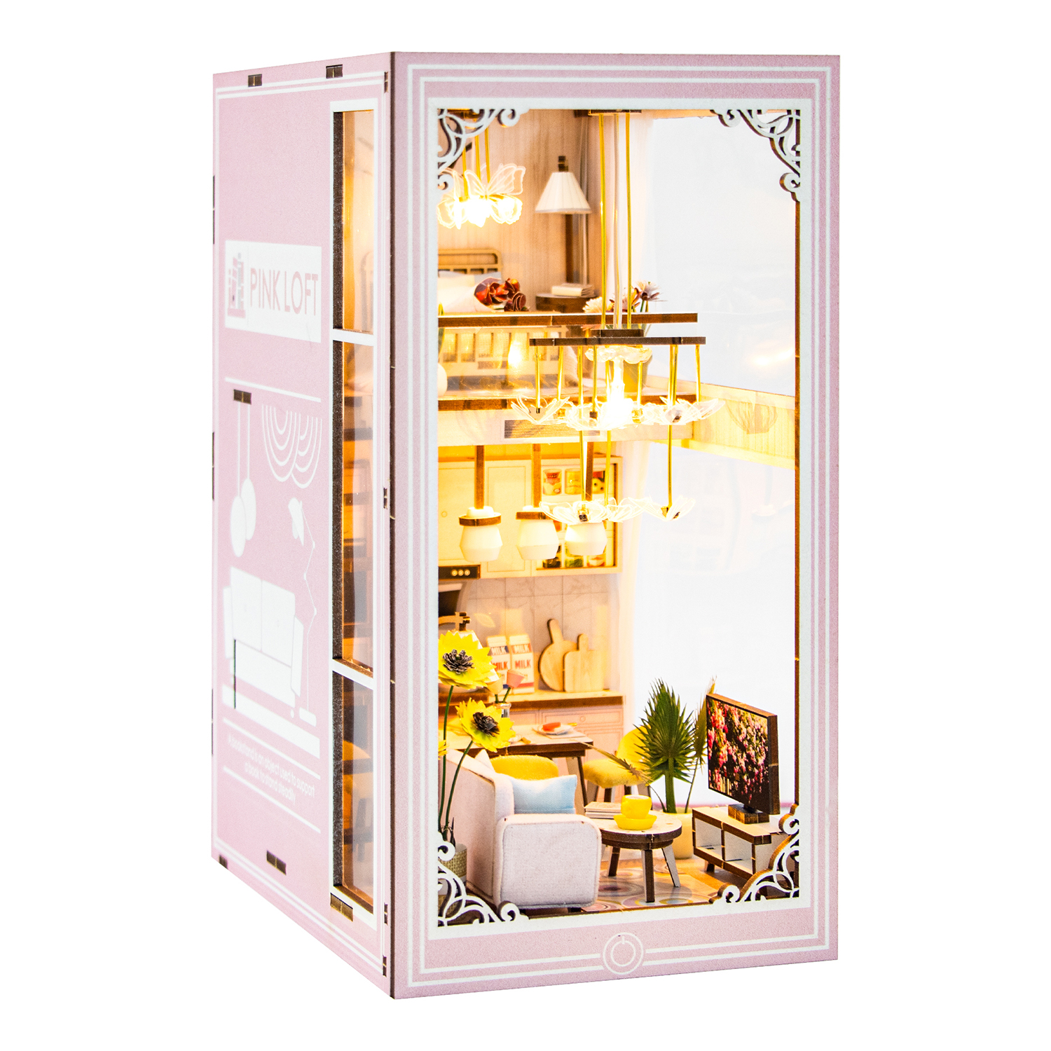 Una casa delle bambole rosa con interni dettagliati, mobili e illuminazione.
