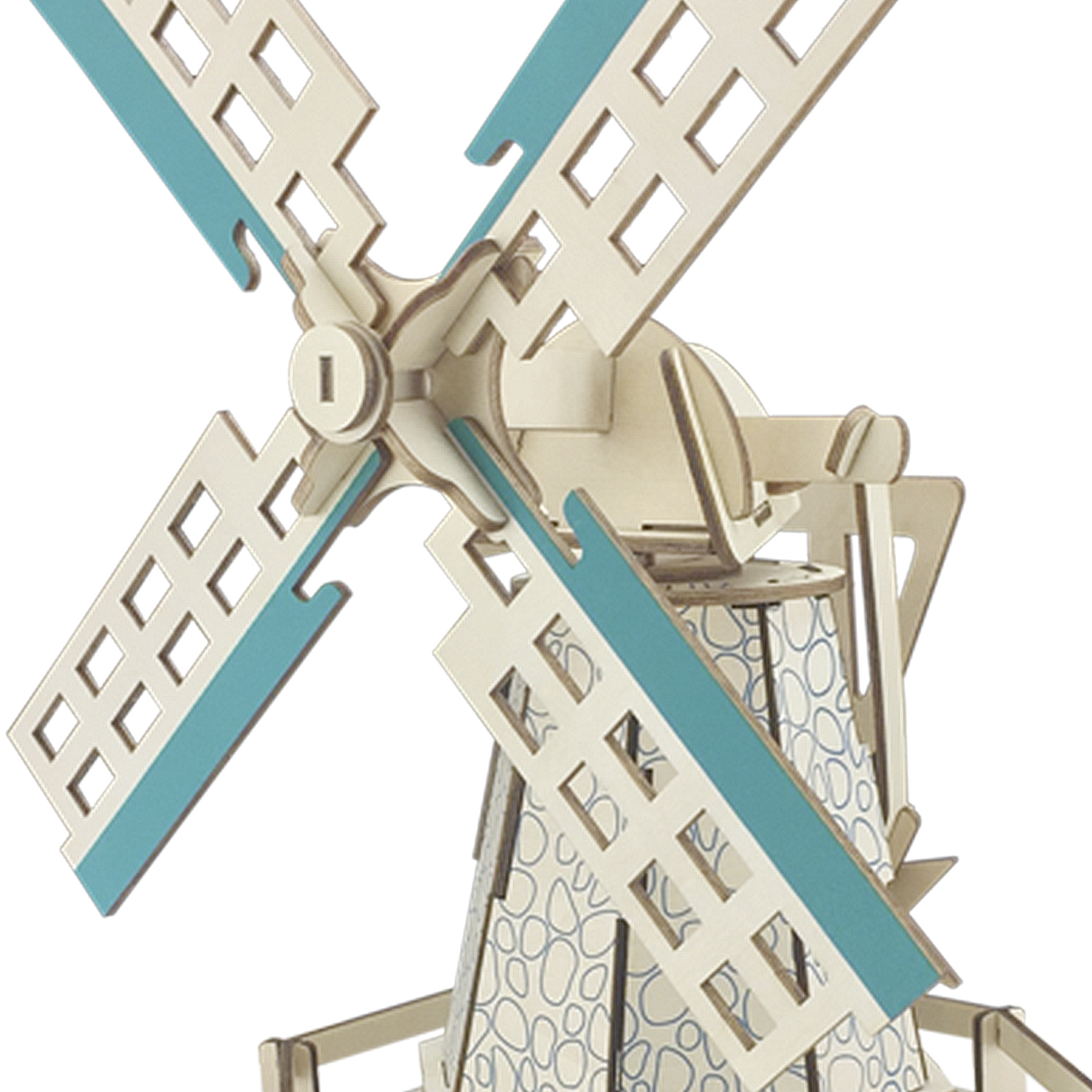 Un modello di mulino a vento in legno con vele bianche e blu e una torre fantasia.