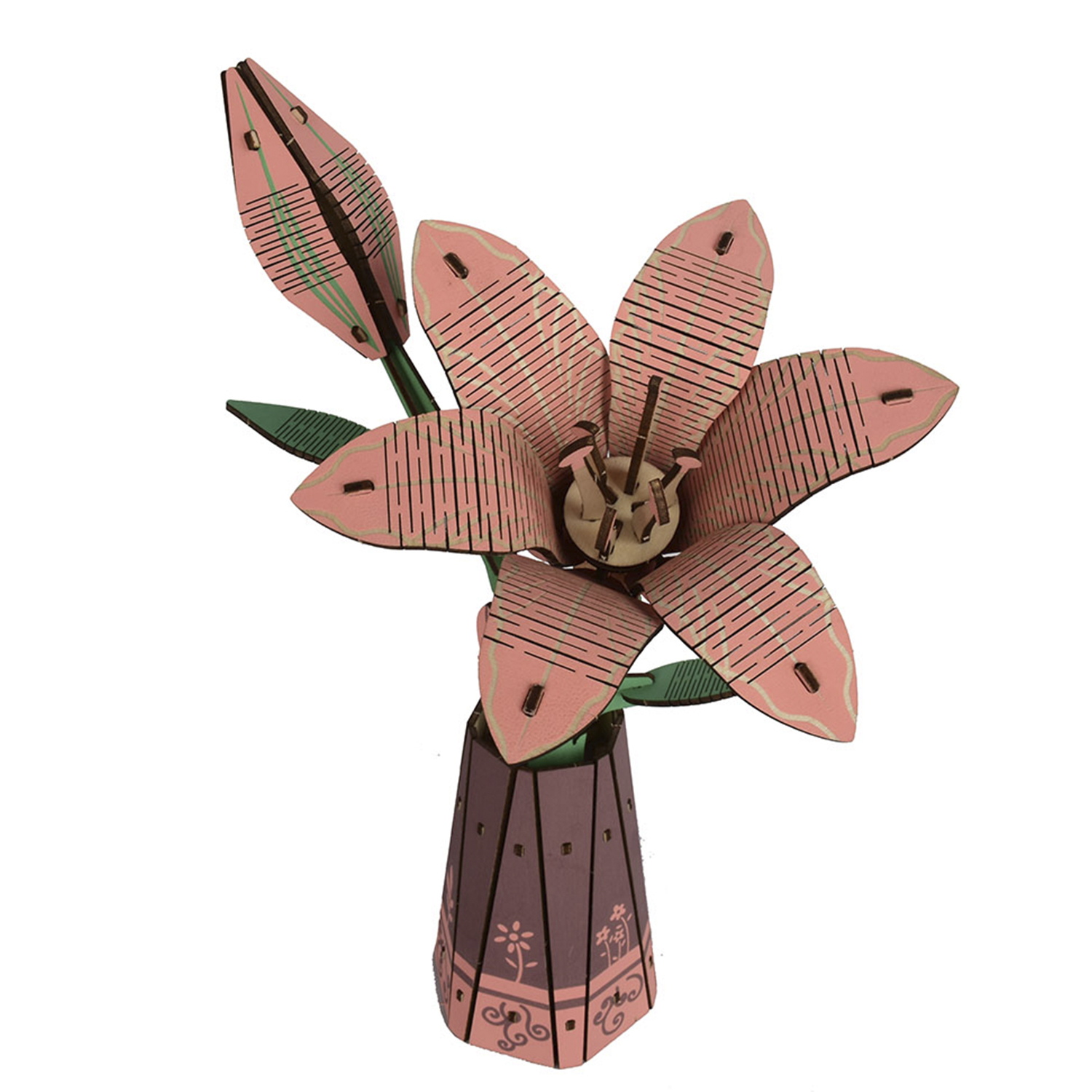 Modello di fiore in legno rosa in un vaso marrone, sfondo bianco.