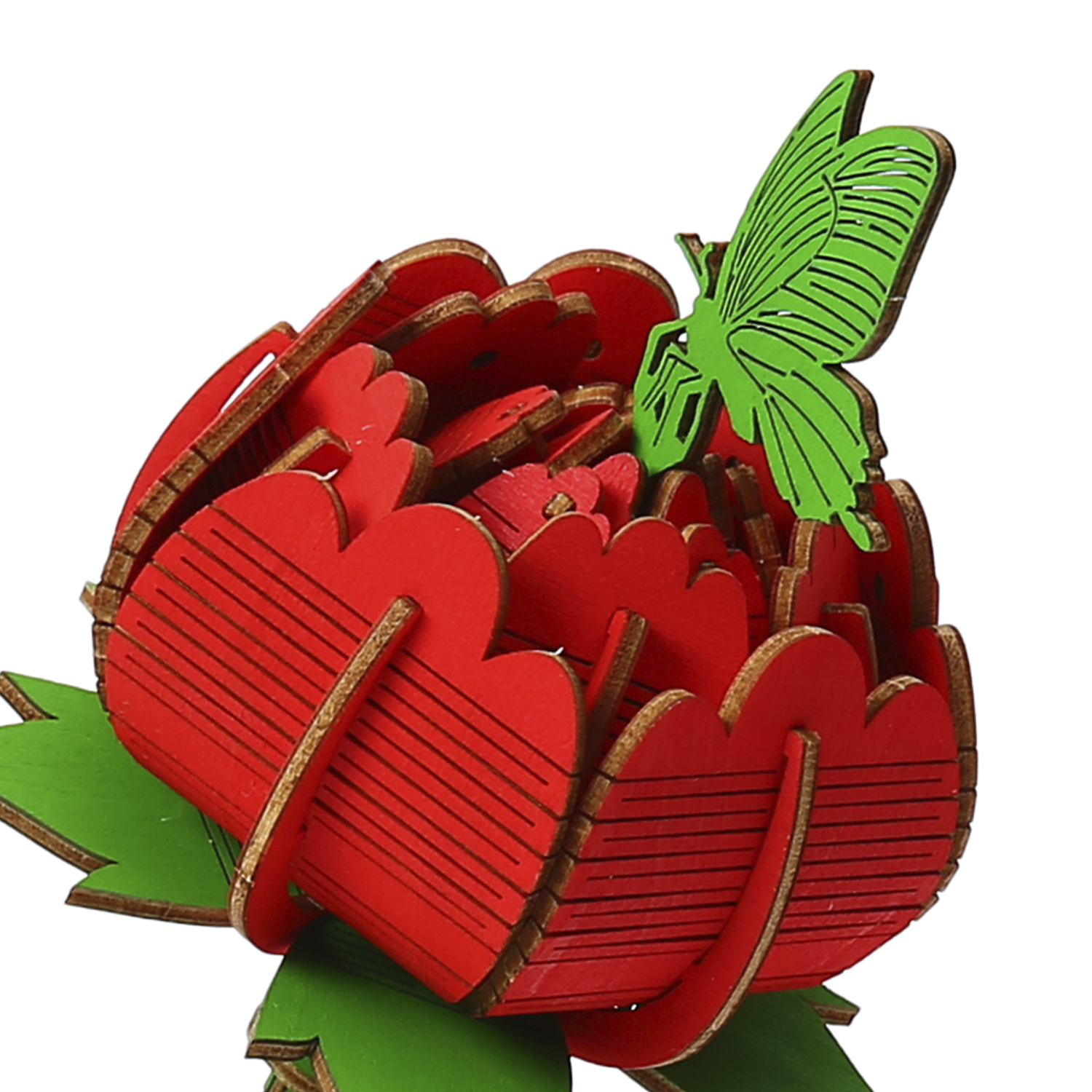 Un modello in legno di un fiore rosso con foglie verdi e una farfalla verde.