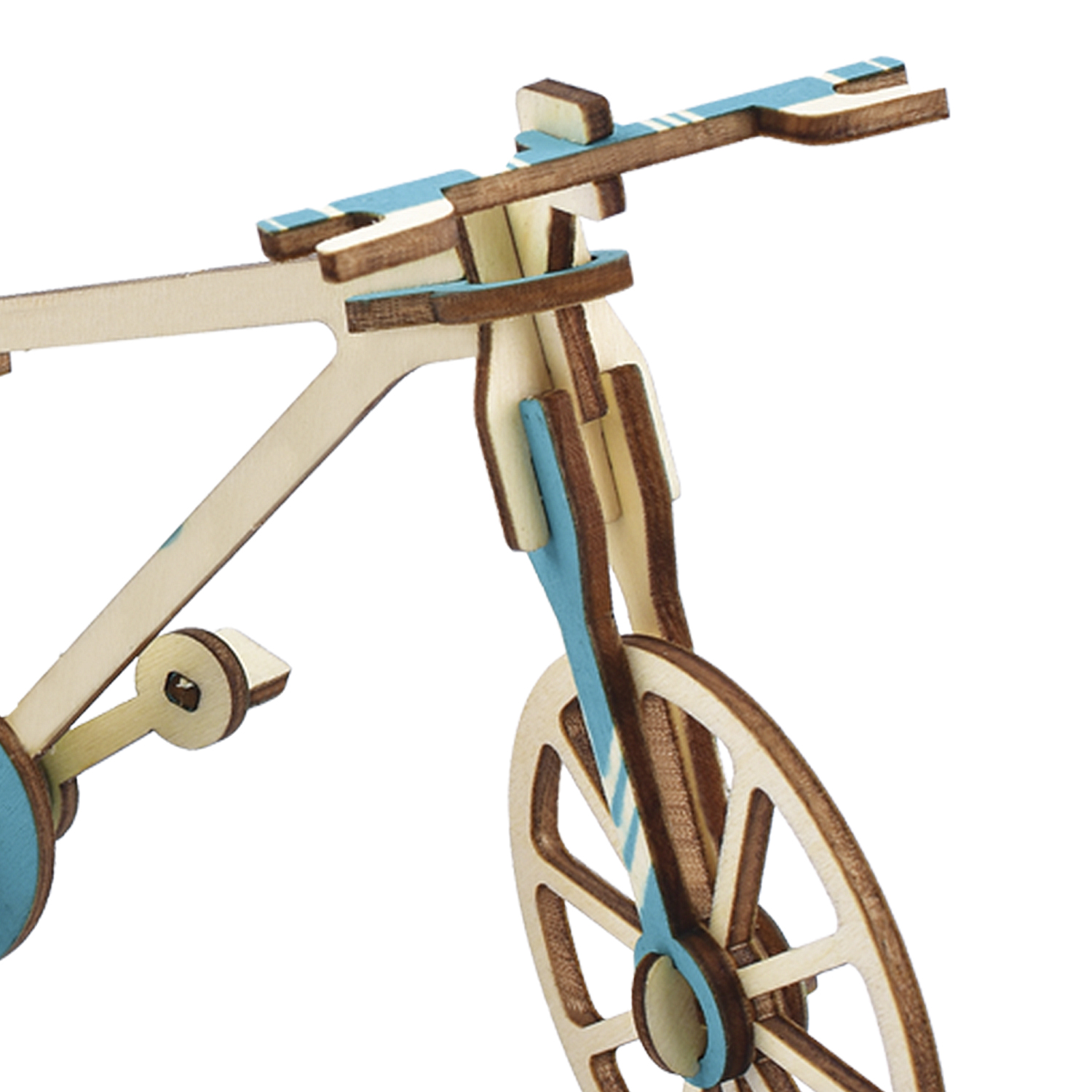 Modello di bicicletta in legno con accenti blu su sfondo bianco.
