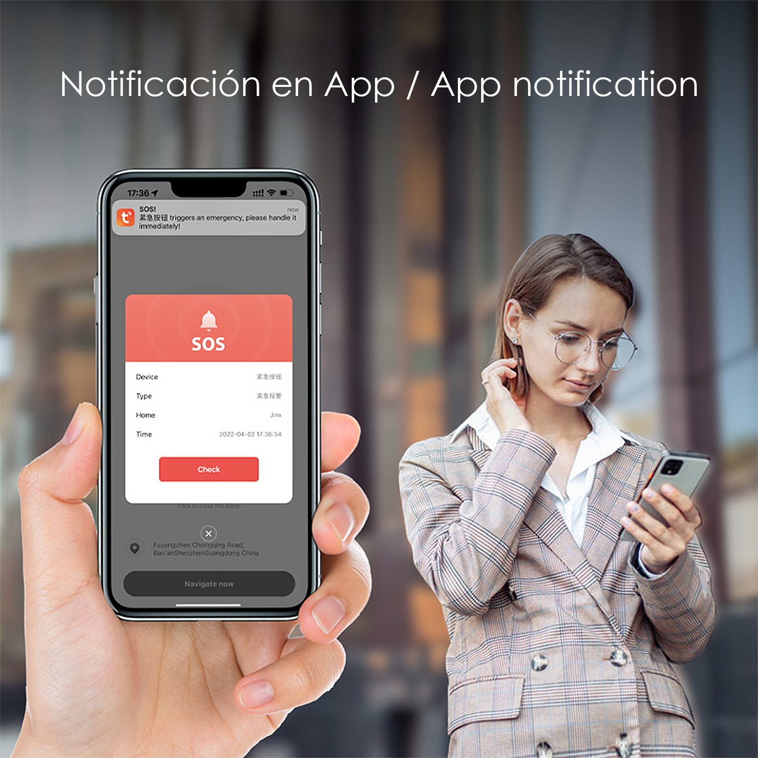 Una mano sostiene un teléfono mostrando una alerta SOS. Una mujer mira su teléfono.