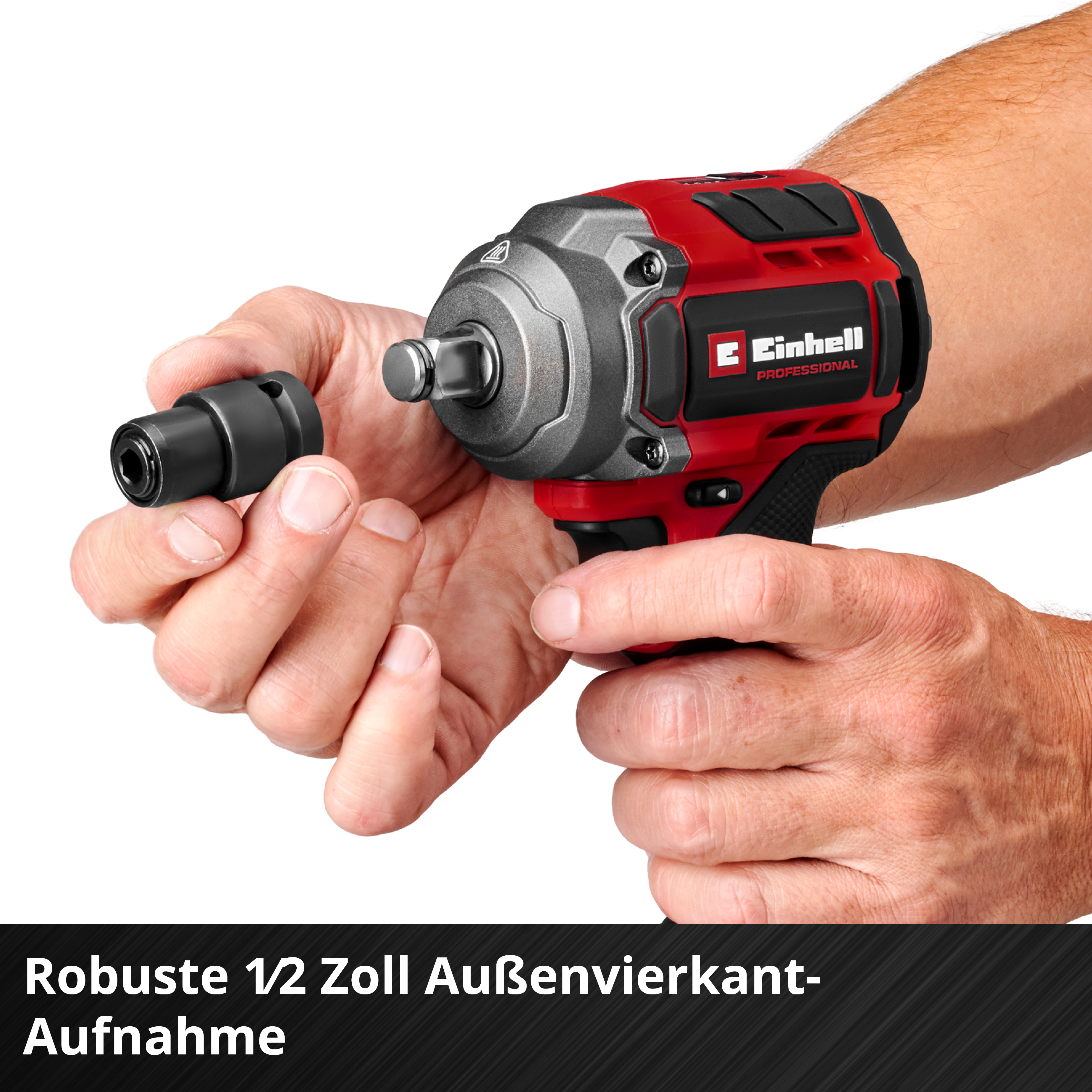 Eine Person hält einen roten Schlagschrauber und eine schwarze Nussaufnahme.