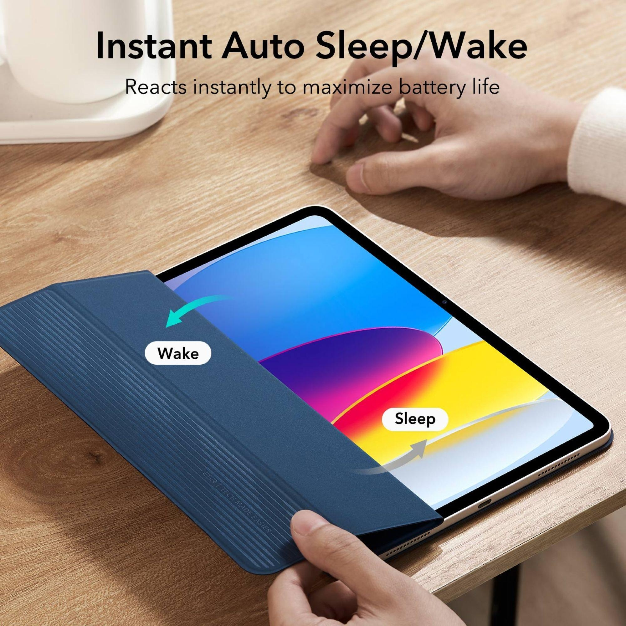 Ein Tablet mit einer blauen Hülle, die den Bildschirm abdeckt. Es zeigt Schlaf-/Weckfunktionen.