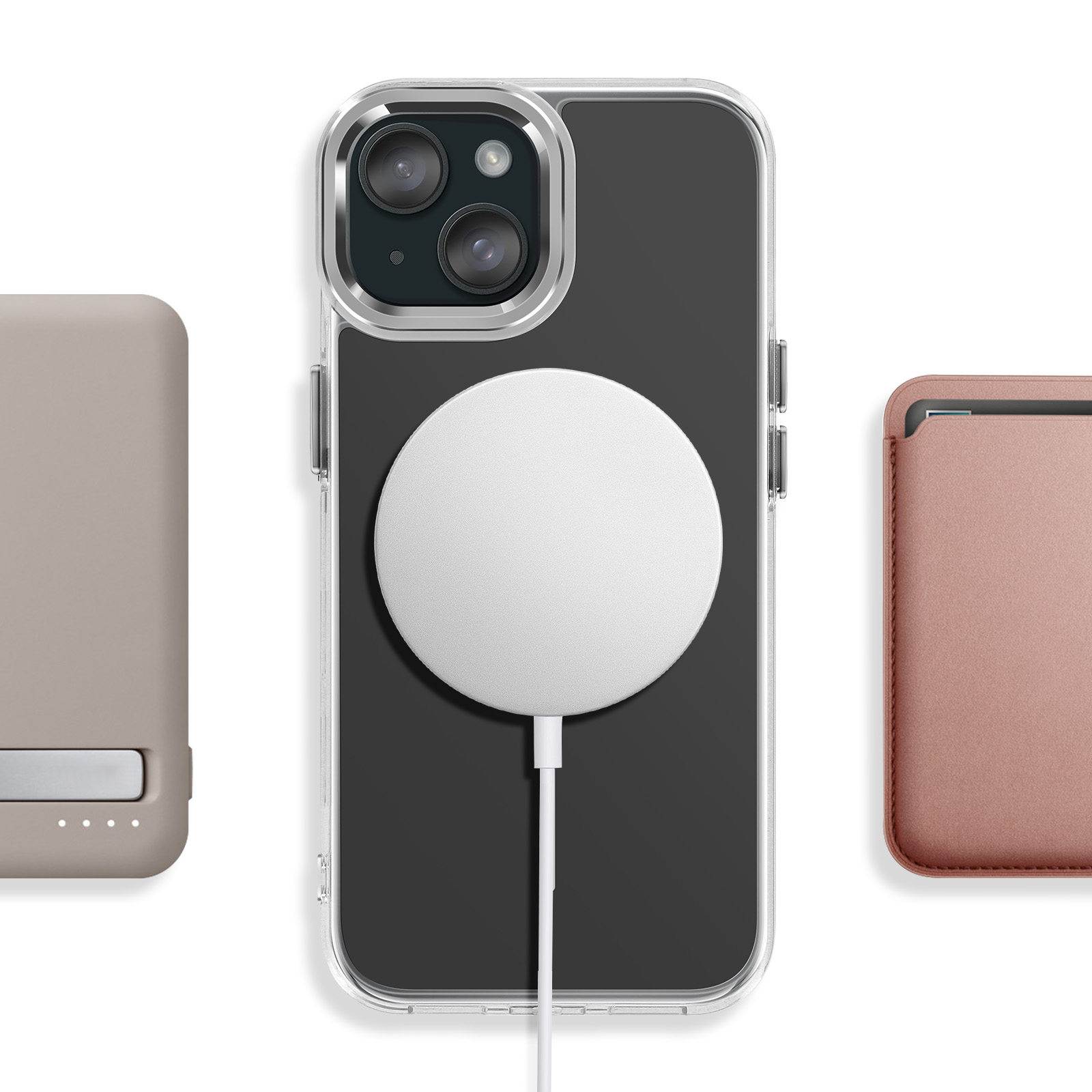 Een iPhone in hoes met MagSafe-oplader en powerbank.