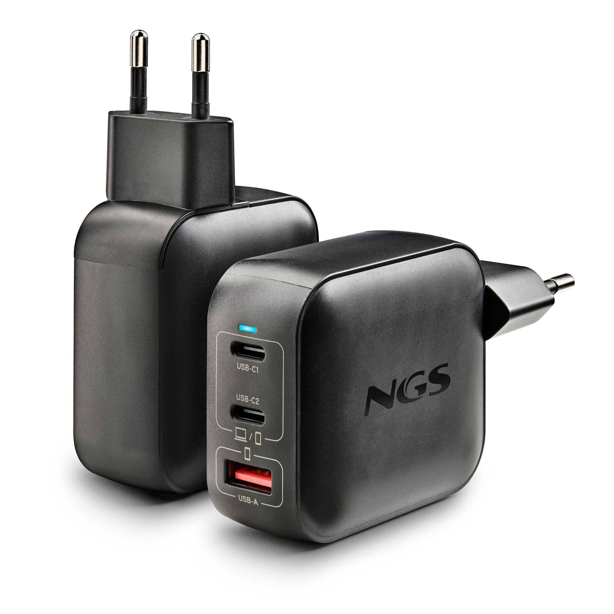 Dos cargadores NGS negros con puertos USB-C y USB-A sobre fondo blanco.