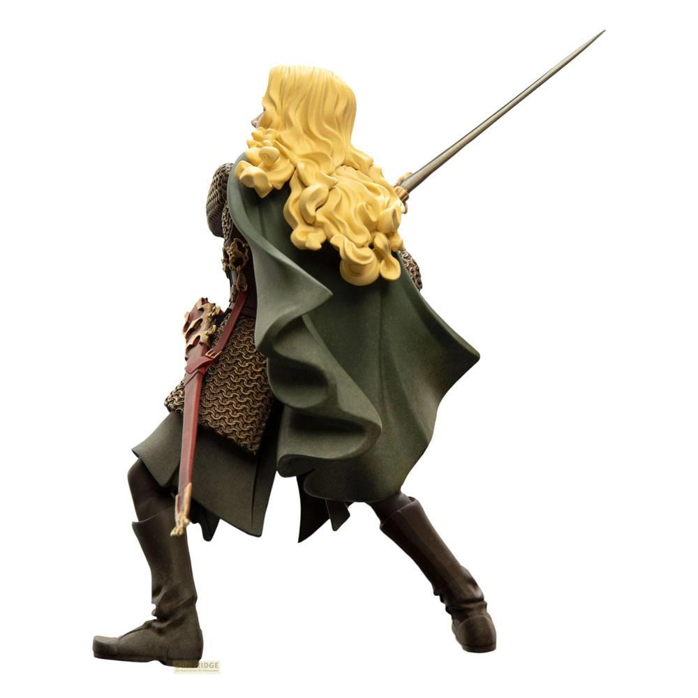 Eine Figur mit blonden Haaren, Kettenhemd, Umhang und Schwert, die nach links blickt.