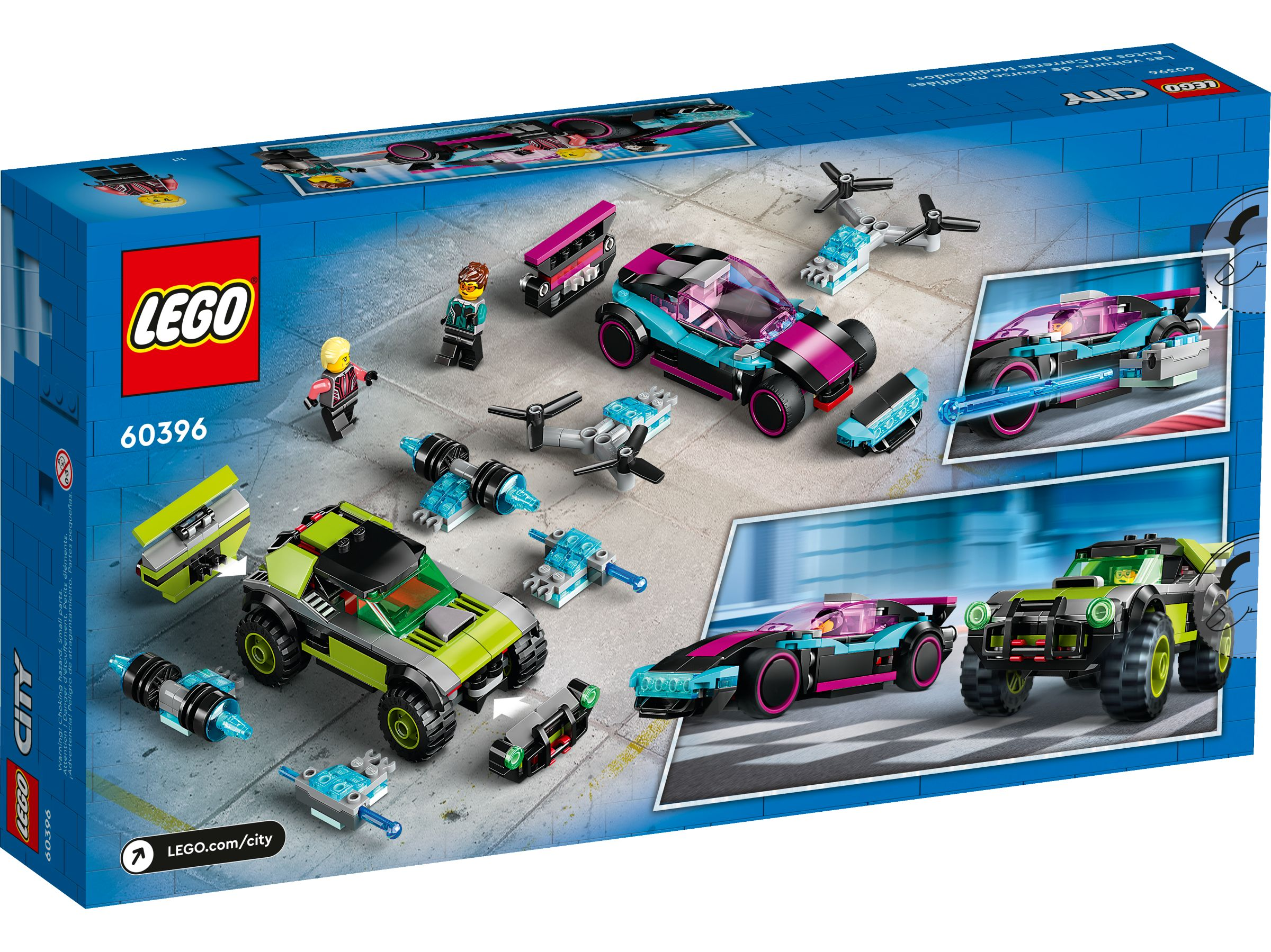 Set LEGO City con due auto da corsa, minifigure e accessori su superficie grigia.