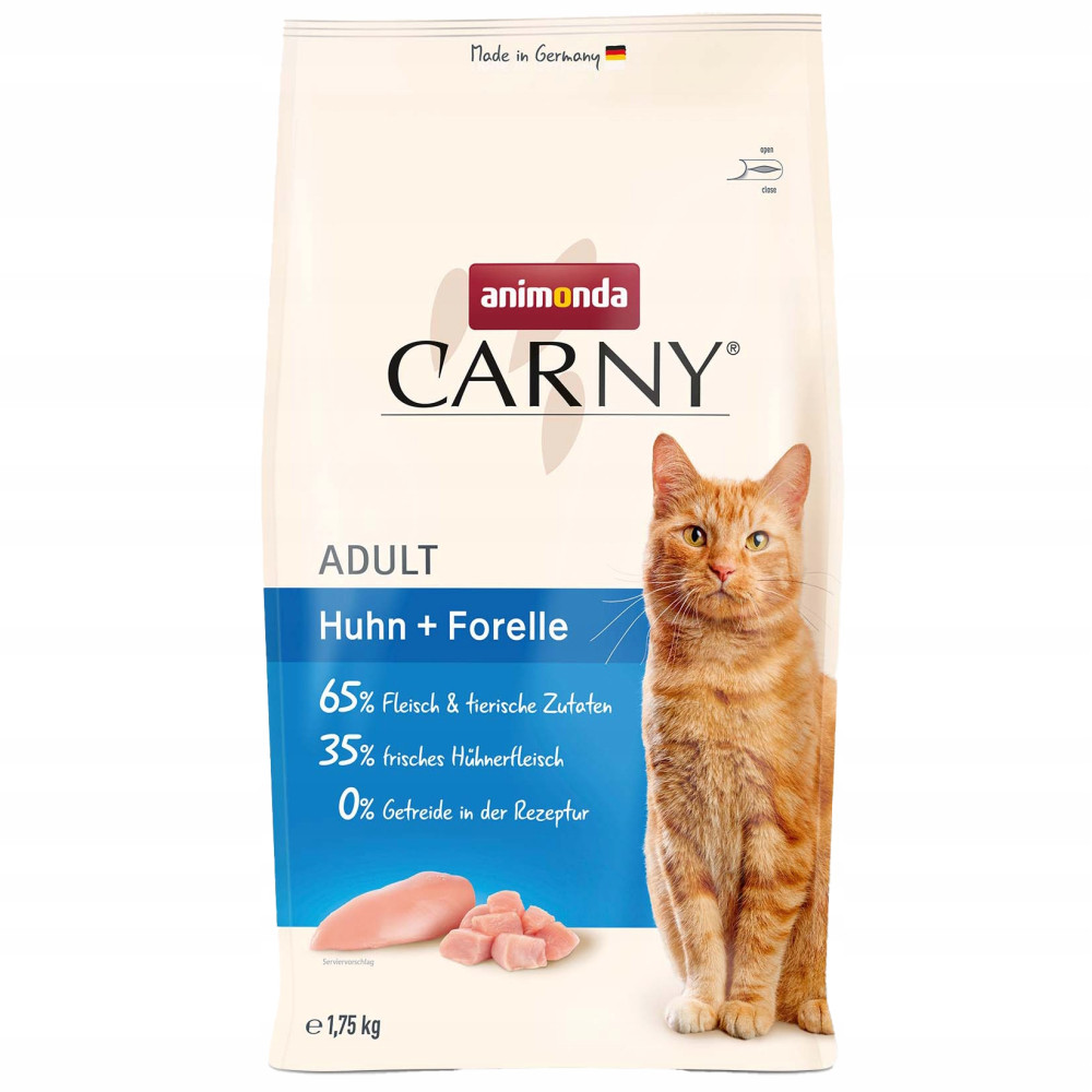 Animonda Carny Adult karma dla kota z kurczakiem i pstrągiem, z rudym kotem.