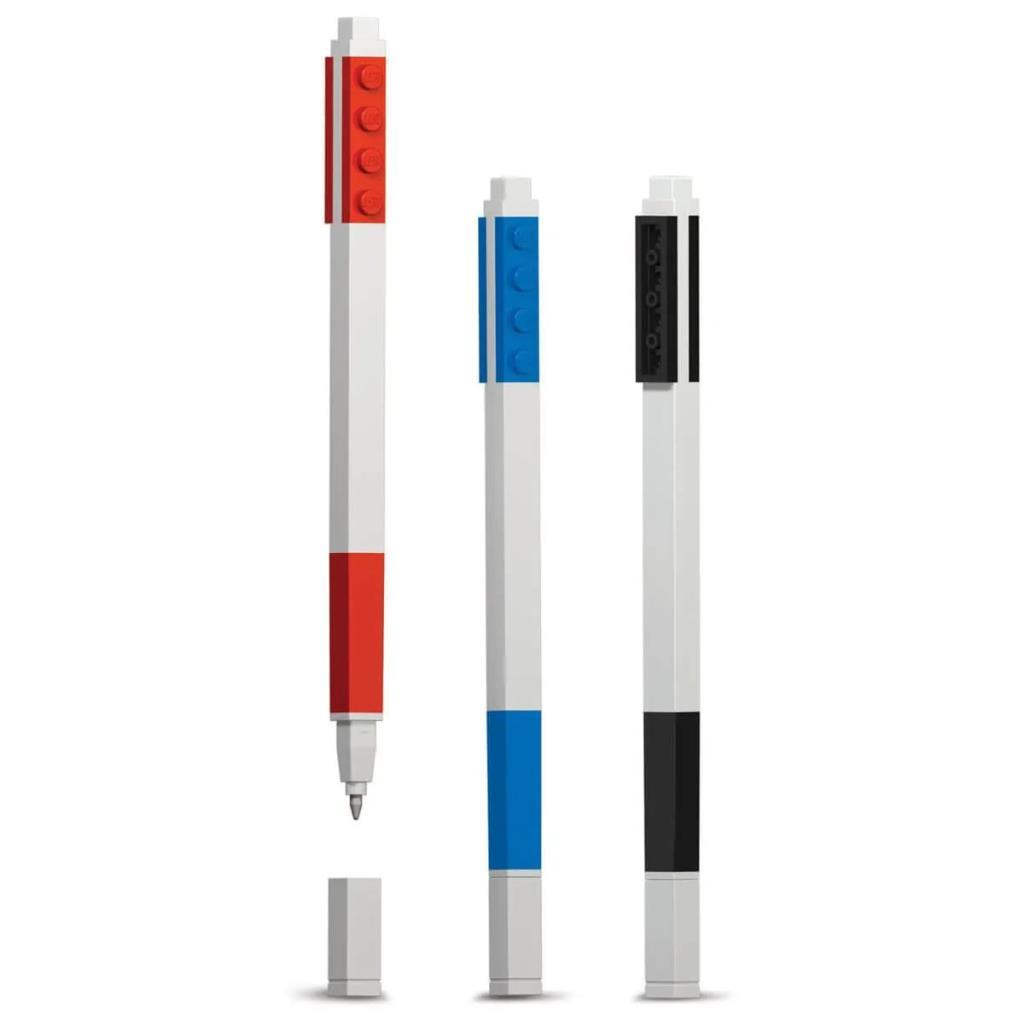 Tre penne ispirate ai Lego: rossa, blu e nera.