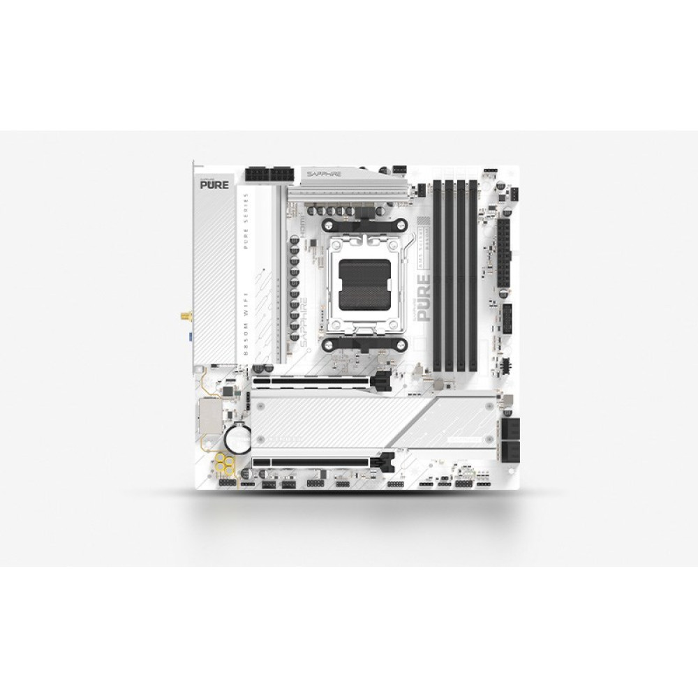 Scheda madre bianca con socket CPU, slot RAM e dissipatori.