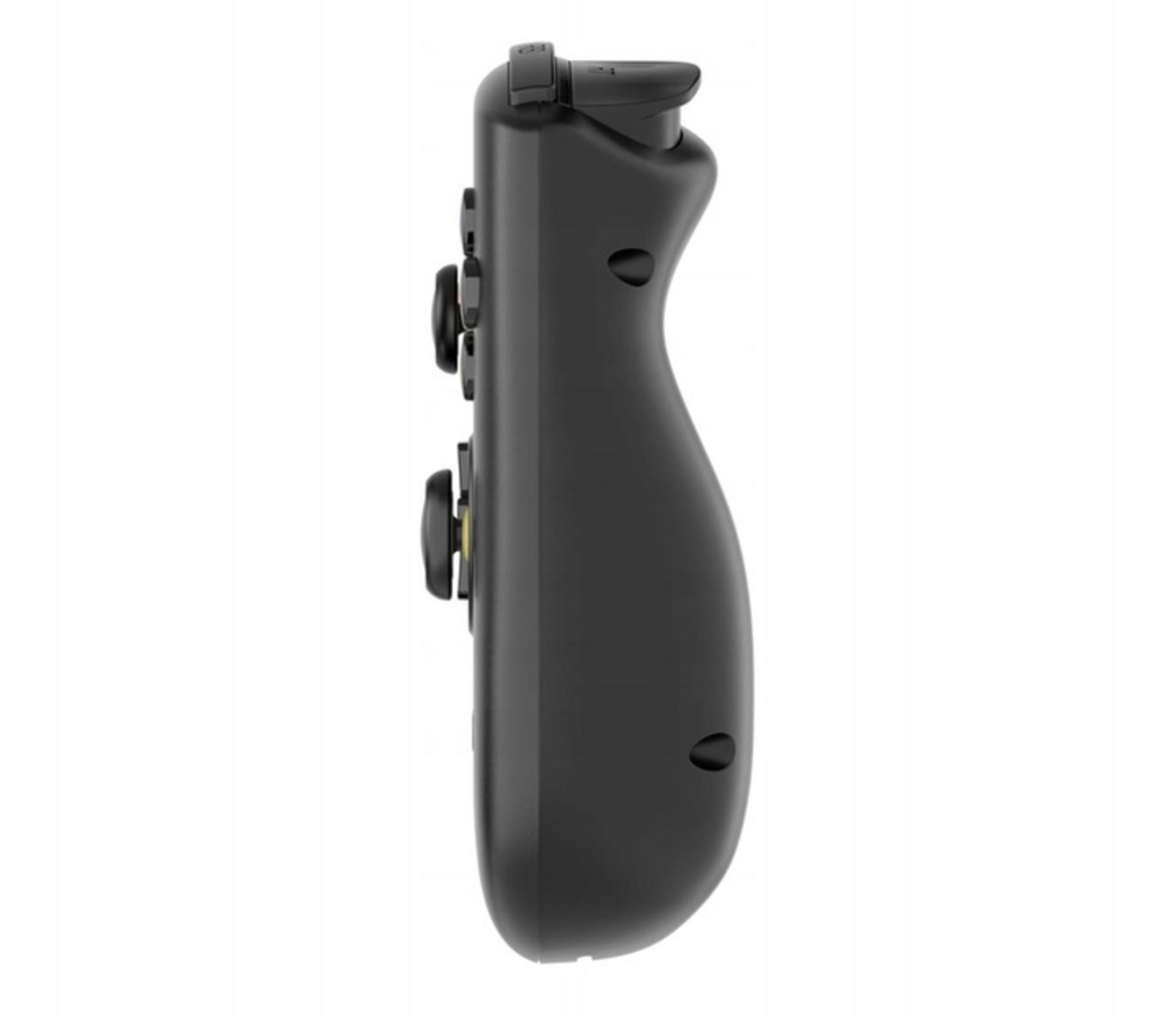 Controller di gioco nero di profilo con pulsanti e joystick.