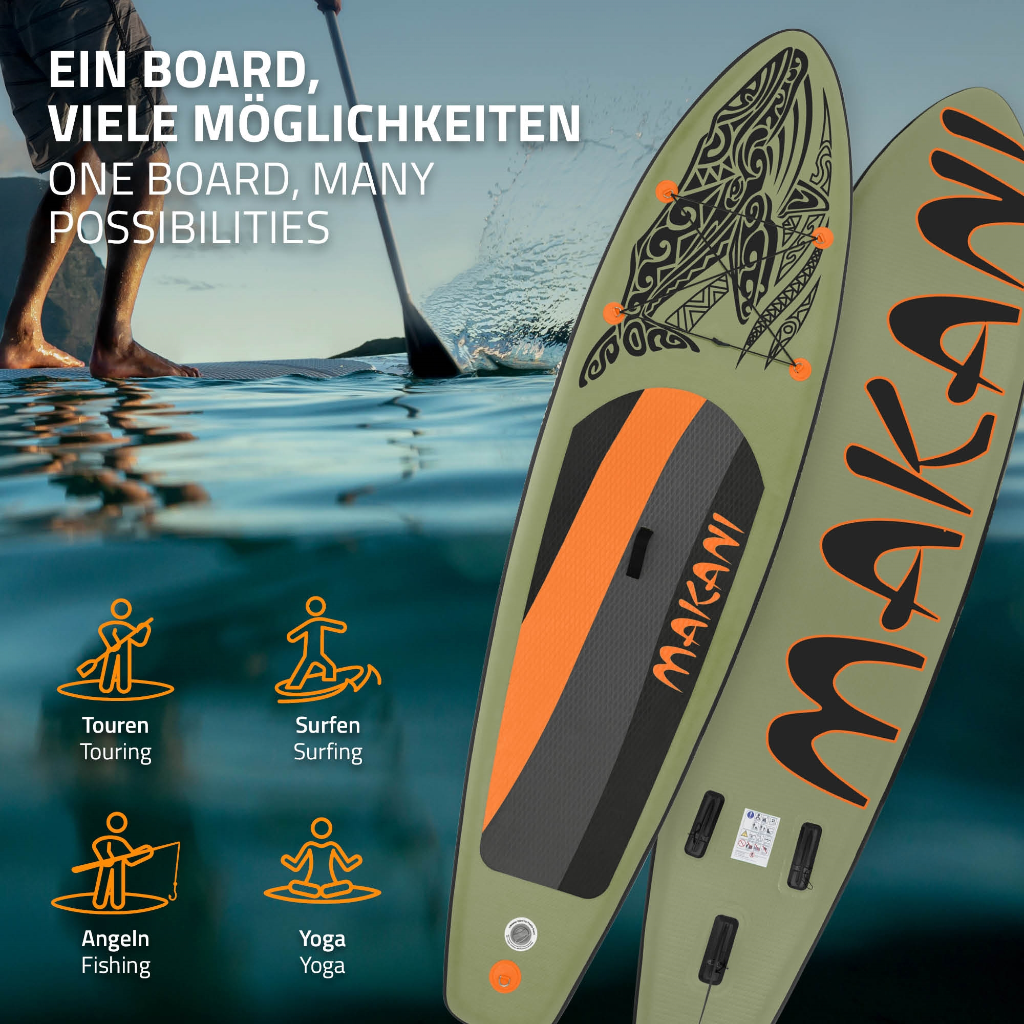 Zwei grüne Stand-Up-Paddle-Boards mit Tribal-Muster und orangefarbenen Akzenten auf dem Wasser.