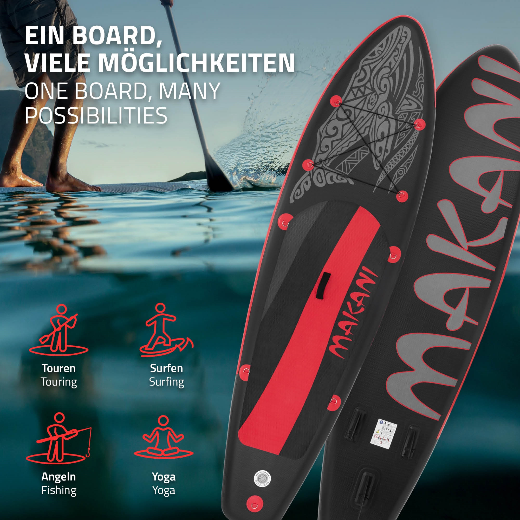 Zwei aufblasbare Stand-Up-Paddleboards, eines mit Muster, liegen im Wasser.