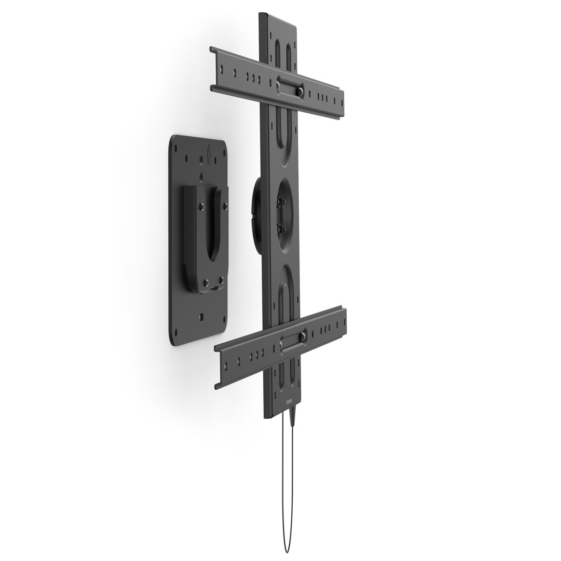 Czarny uchwyt ścienny do telewizora z kablem, zamontowany na białej ścianie.