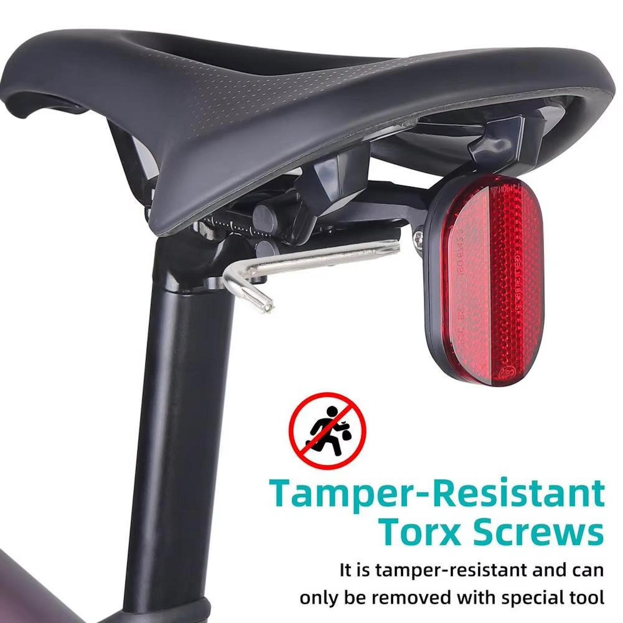 Ein Fahrradsattel mit rotem Rücklicht und einem Torx-Schlüssel, der darauf vorbereitet ist.
