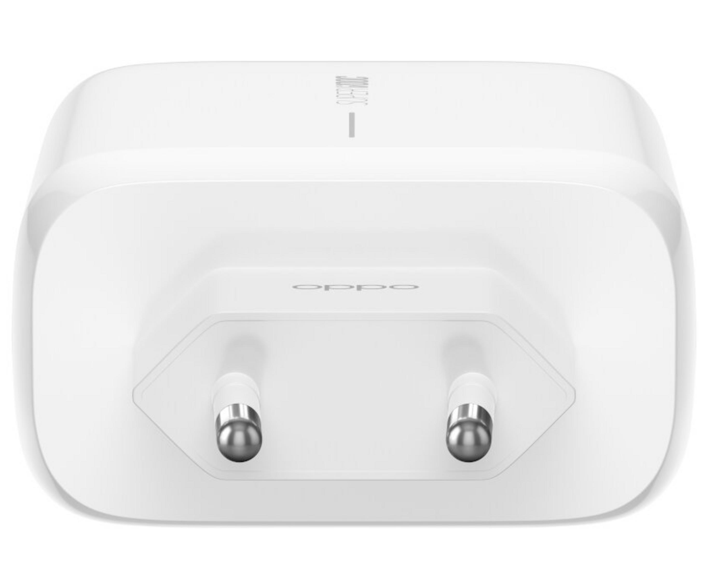 Biała ładowarka OPPO z dwoma metalowymi bolcami.