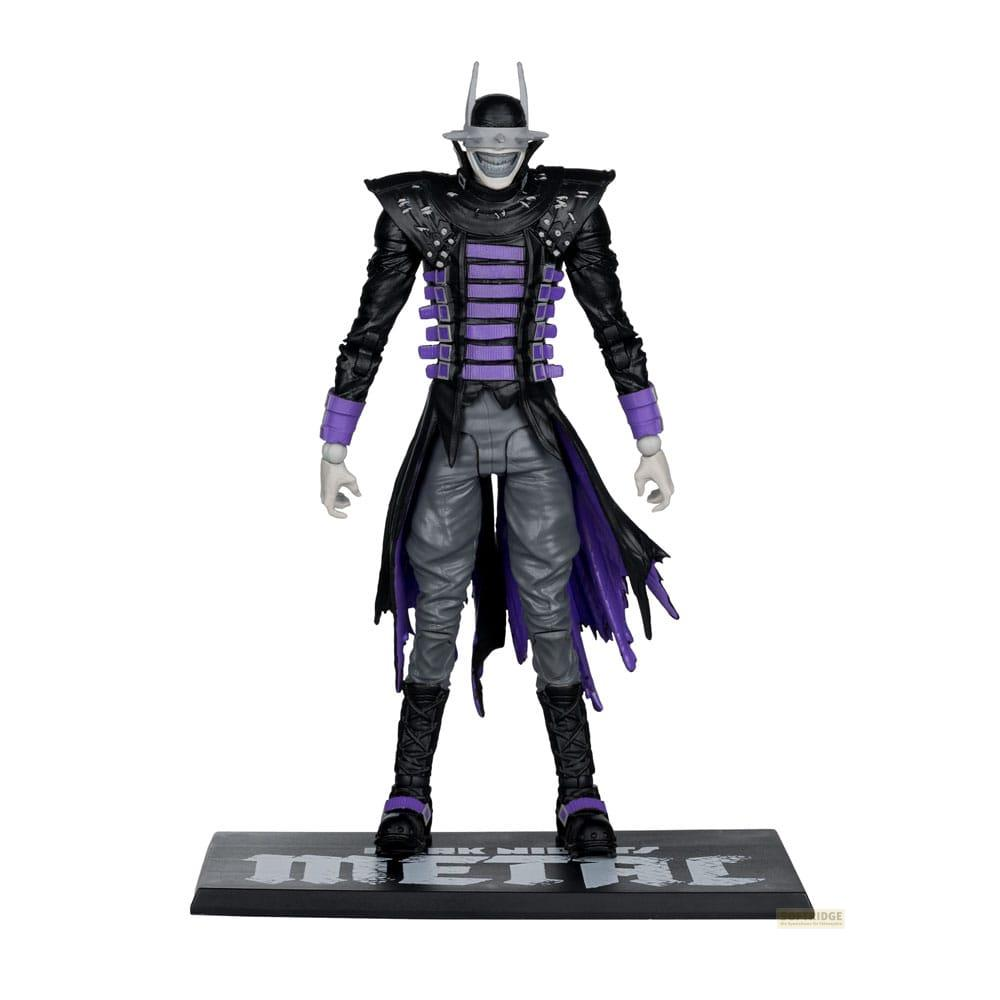 Eine Actionfigur des Batman Who Laughs mit lila Akzenten auf schwarzer Kleidung.