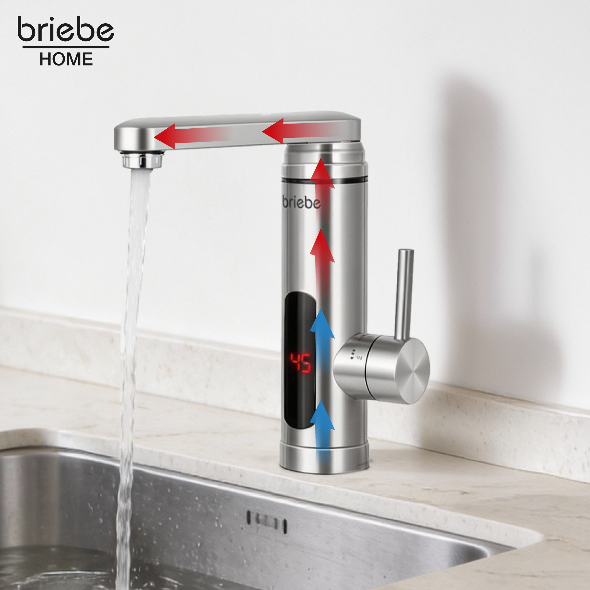 Un grifo plateado con pantalla digital muestra 45. El agua fluye hacia un fregadero.