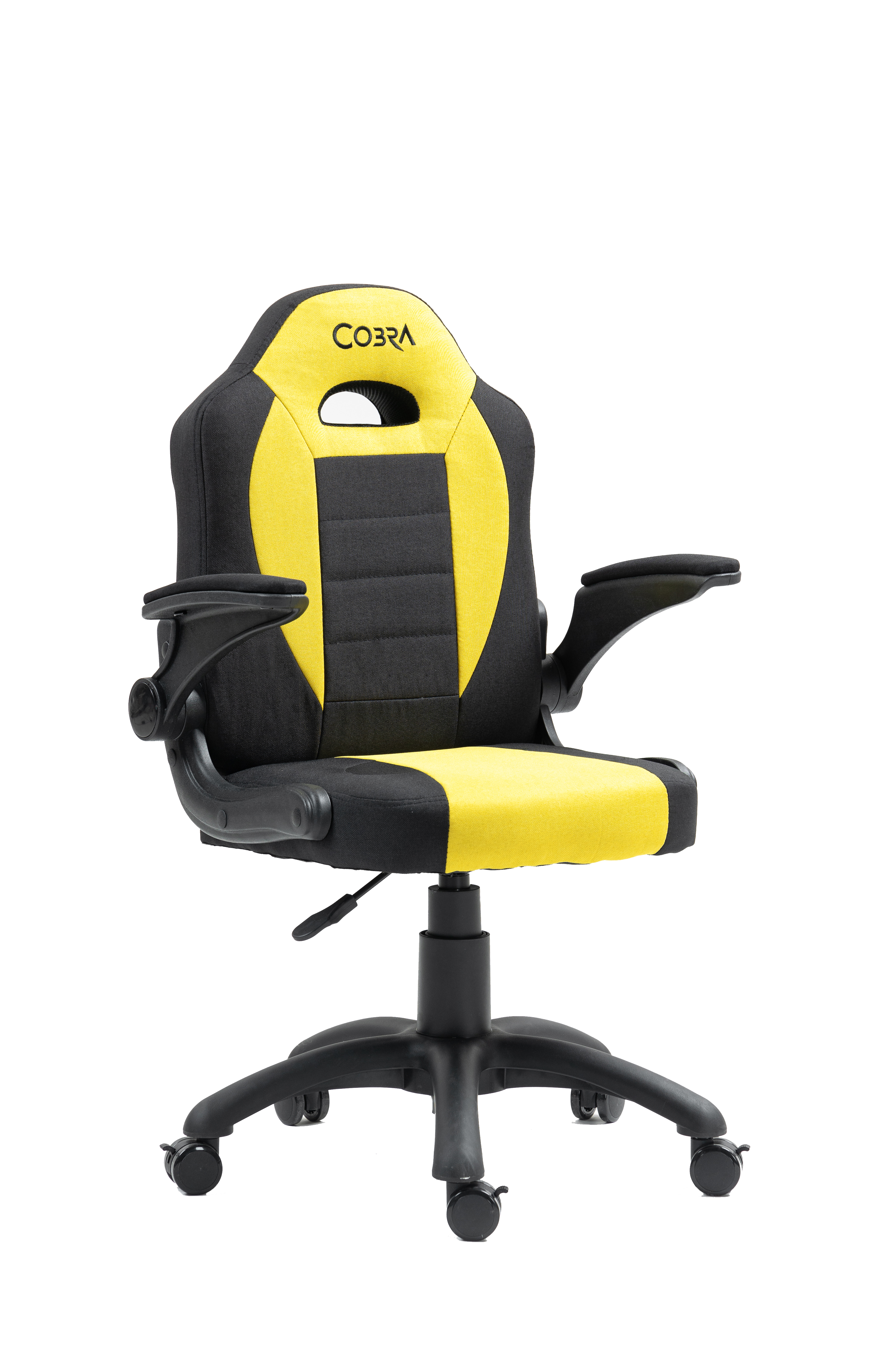 Czarny fotel gamingowy z żółtymi akcentami i logo COBRA.