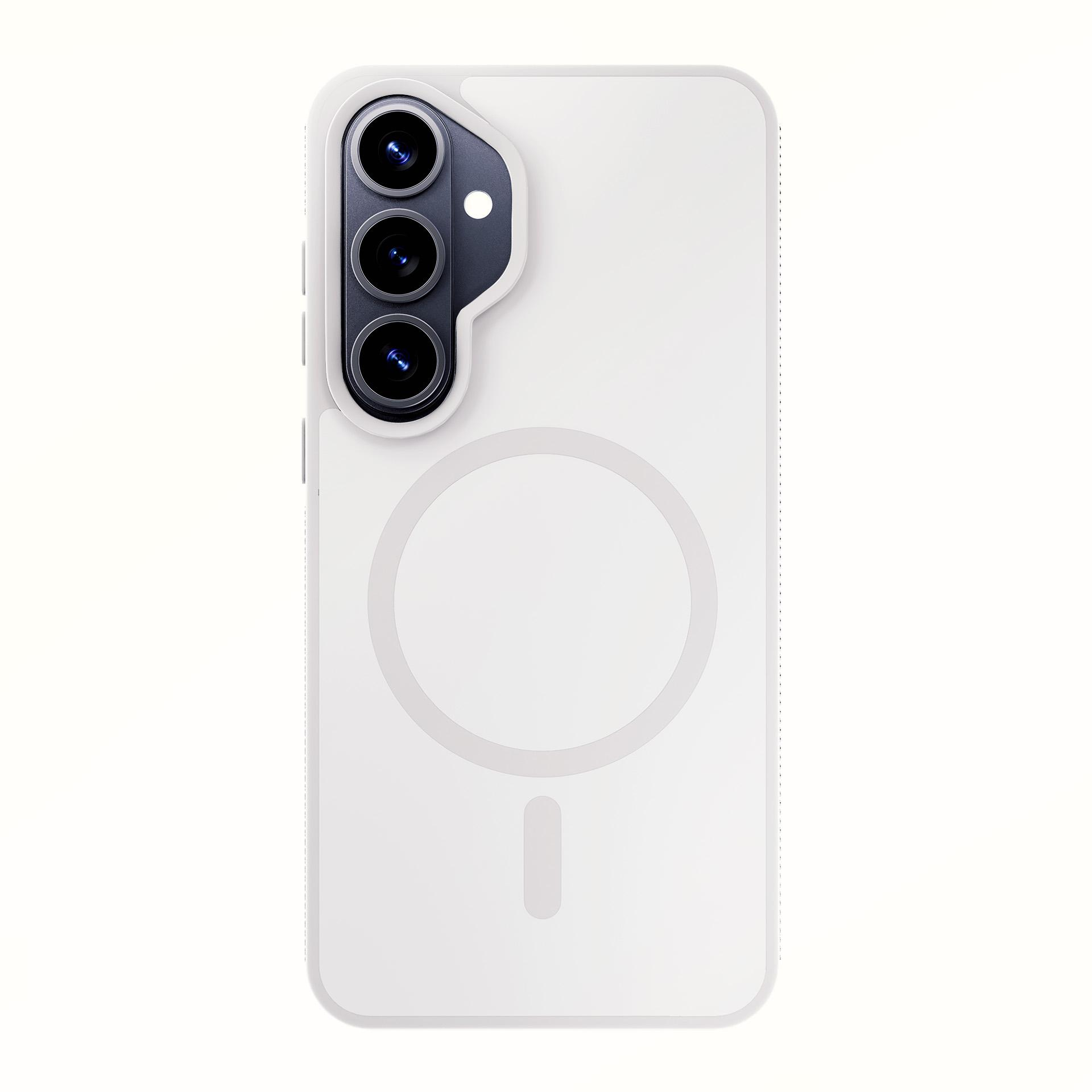 Białe etui na telefon z trzema obiektywami i okrągłym znakiem ładowania magnetycznego.