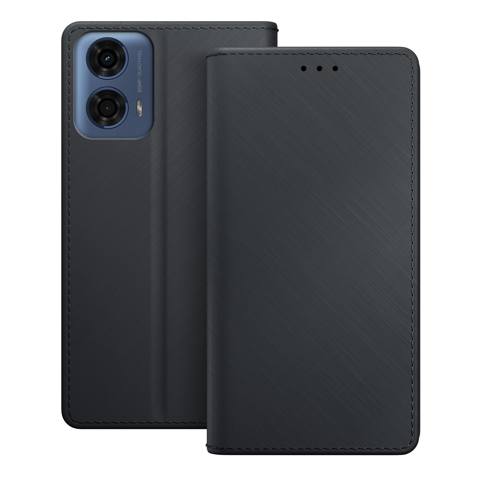 Czarny smartfon z otwartą klapką odsłaniającą aparat.