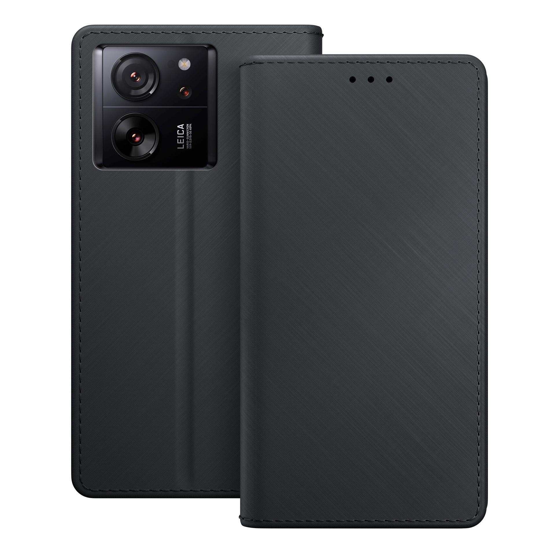 Czarny smartfon z aparatem Leica i etui z klapką.