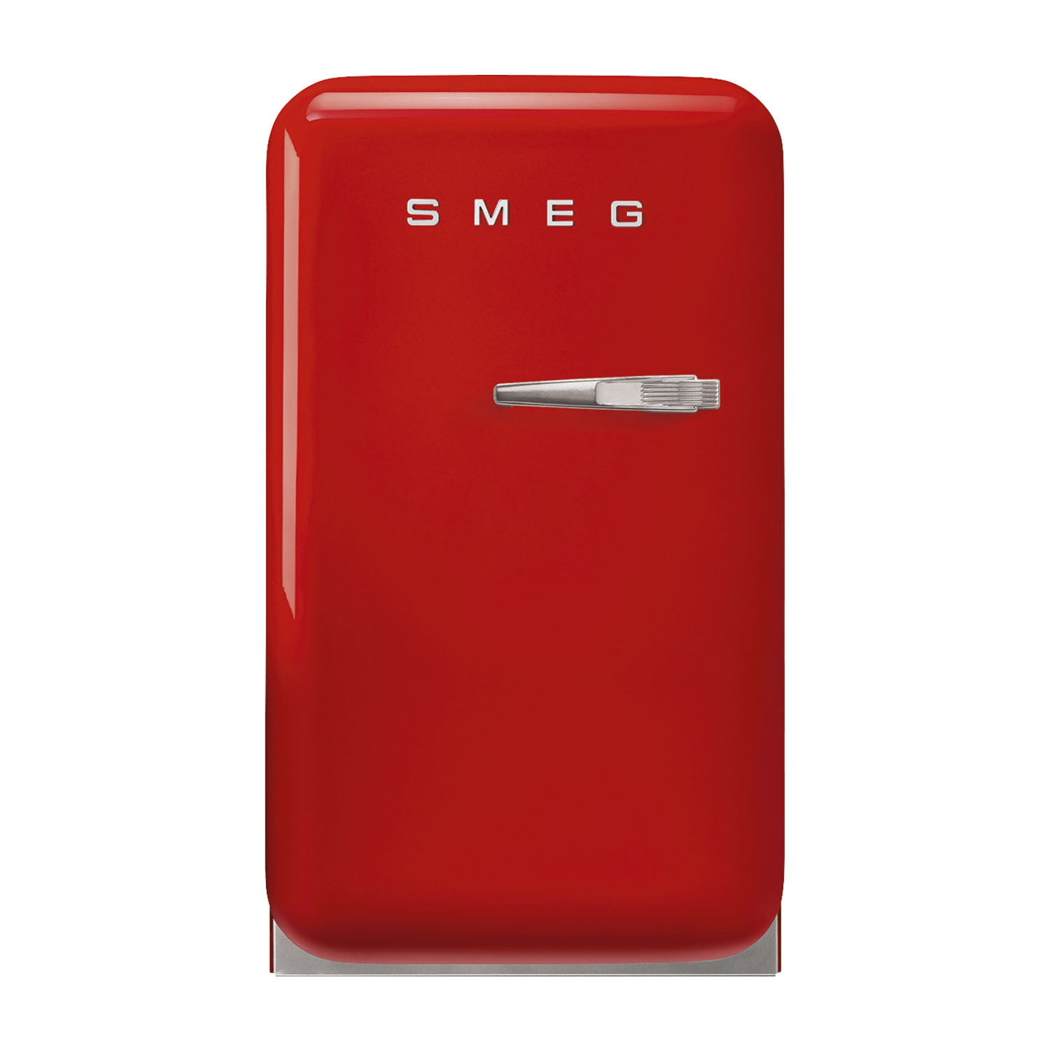 Un refrigerador SMEG rojo con asa y logo plateados.
