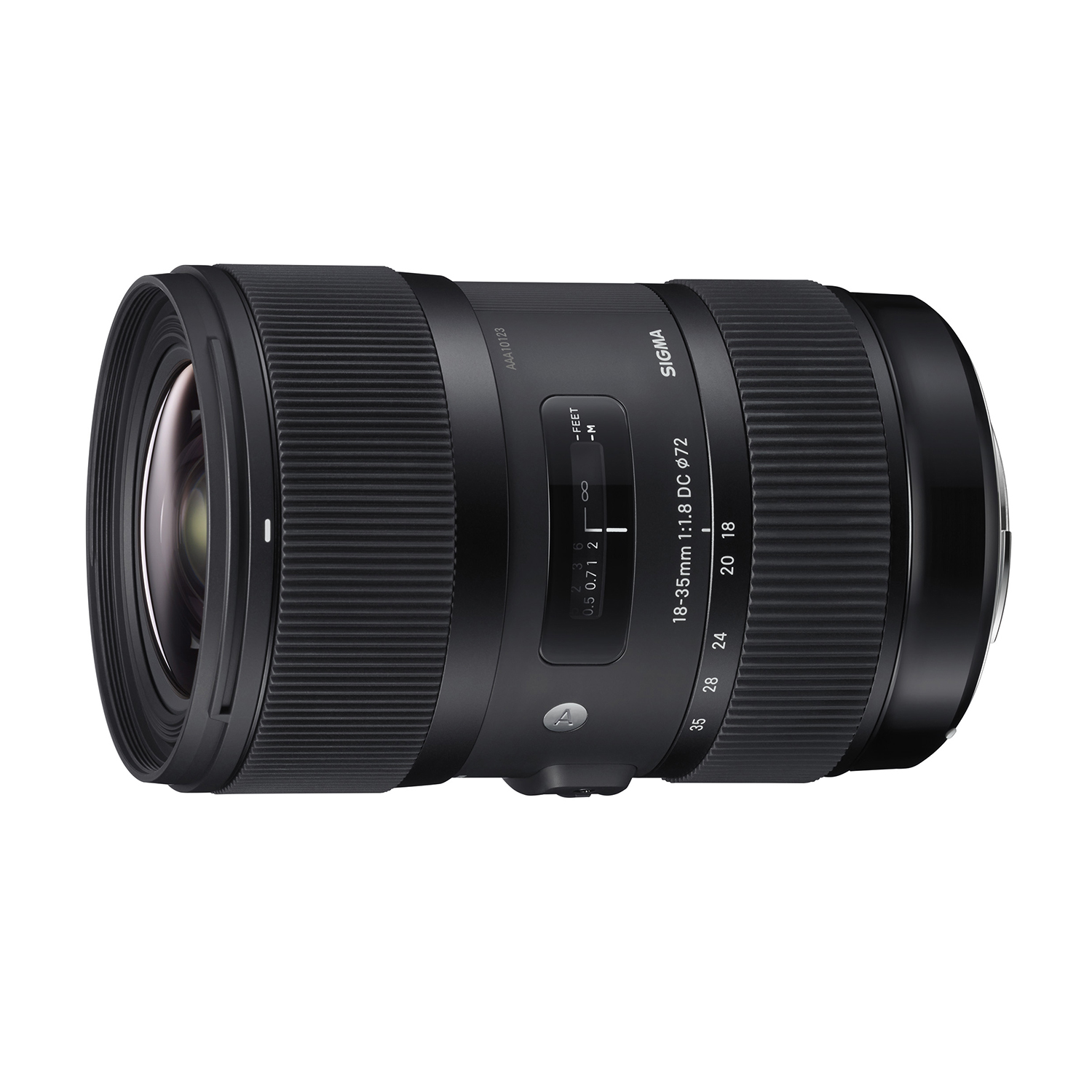 Schwarzes Sigma 18-35mm Objektiv mit Fokus- und Zoomringen, weißer Hintergrund.