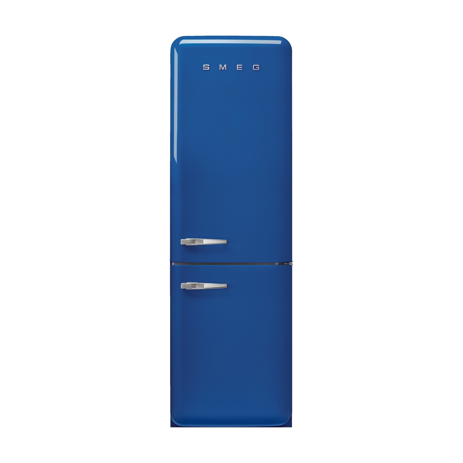 Un refrigerador SMEG azul con dos manijas plateadas y el logo SMEG arriba.