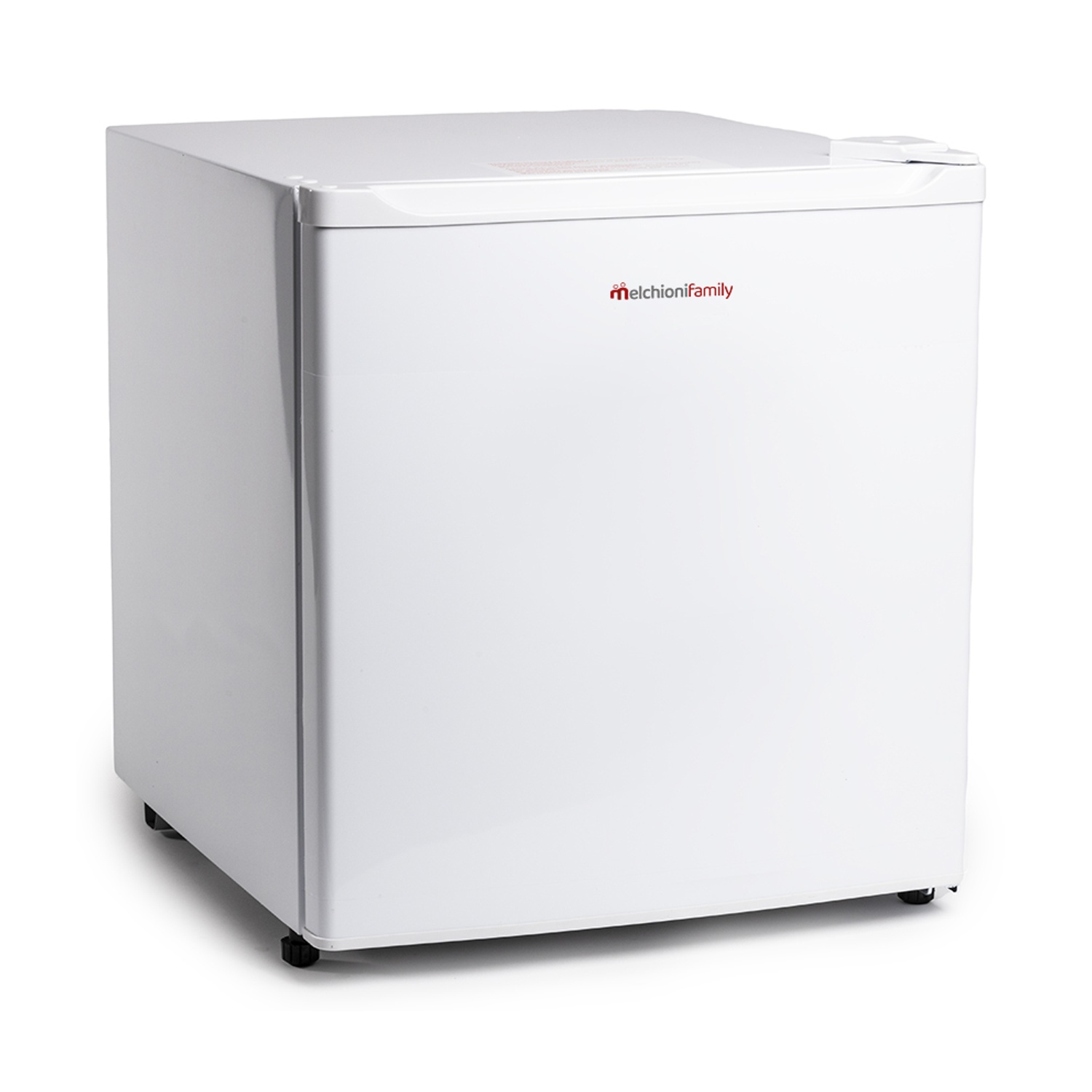 Refrigerador blanco compacto con logo rojo Melchionifamily al frente.