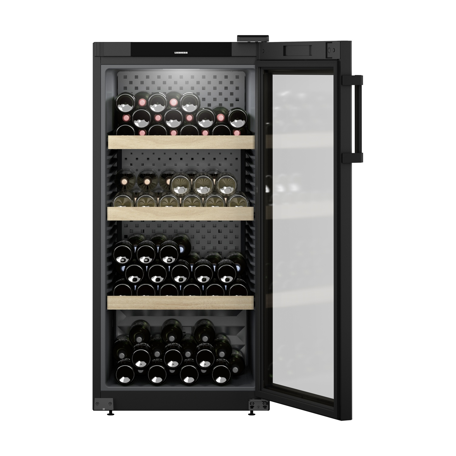 Una cantinetta aperta con porta a vetro, piena di molte bottiglie di vino nere.
