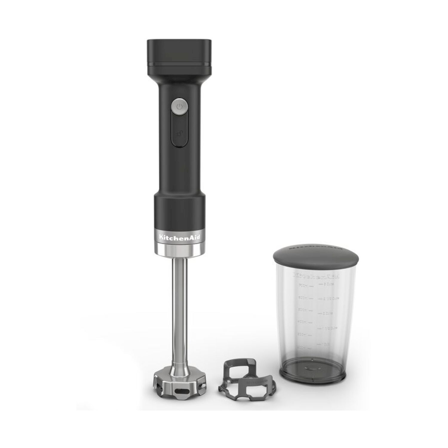 Czarny blender ręczny z kubkiem i nasadką na białym tle.